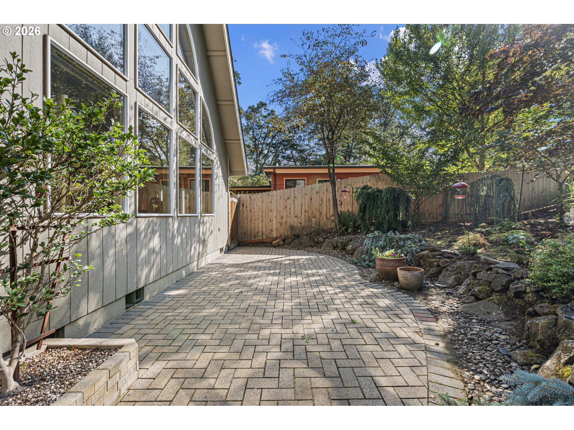 85 W 35th Pl Property Photo 4