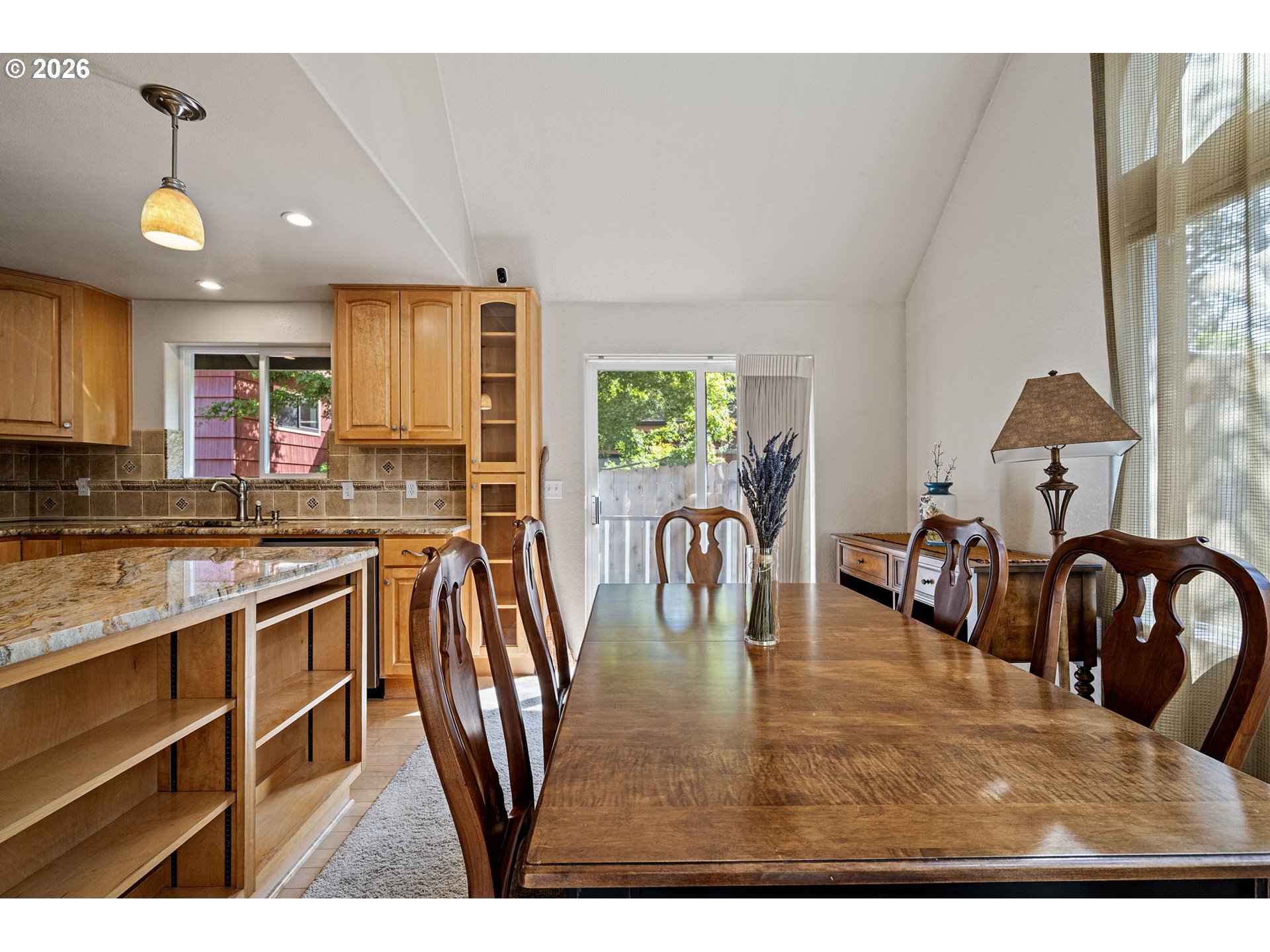 85 W 35th Pl Property Photo 16