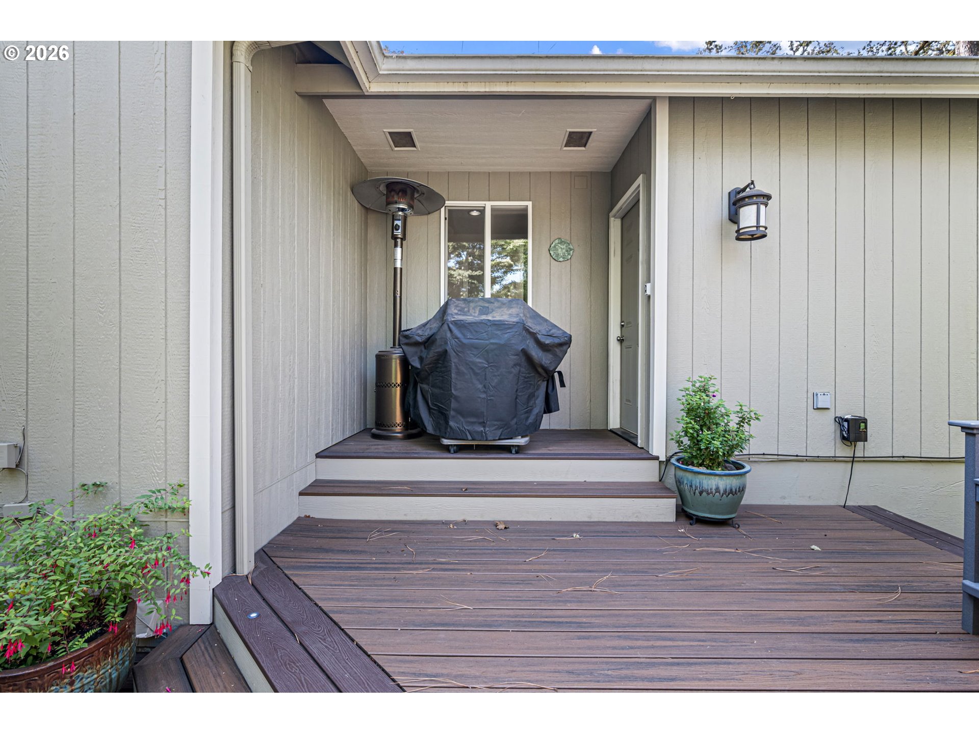 85 W 35th Pl Property Photo 29