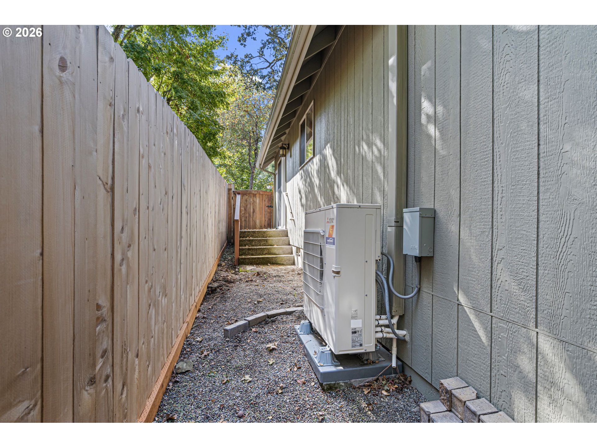 85 W 35th Pl Property Photo 38