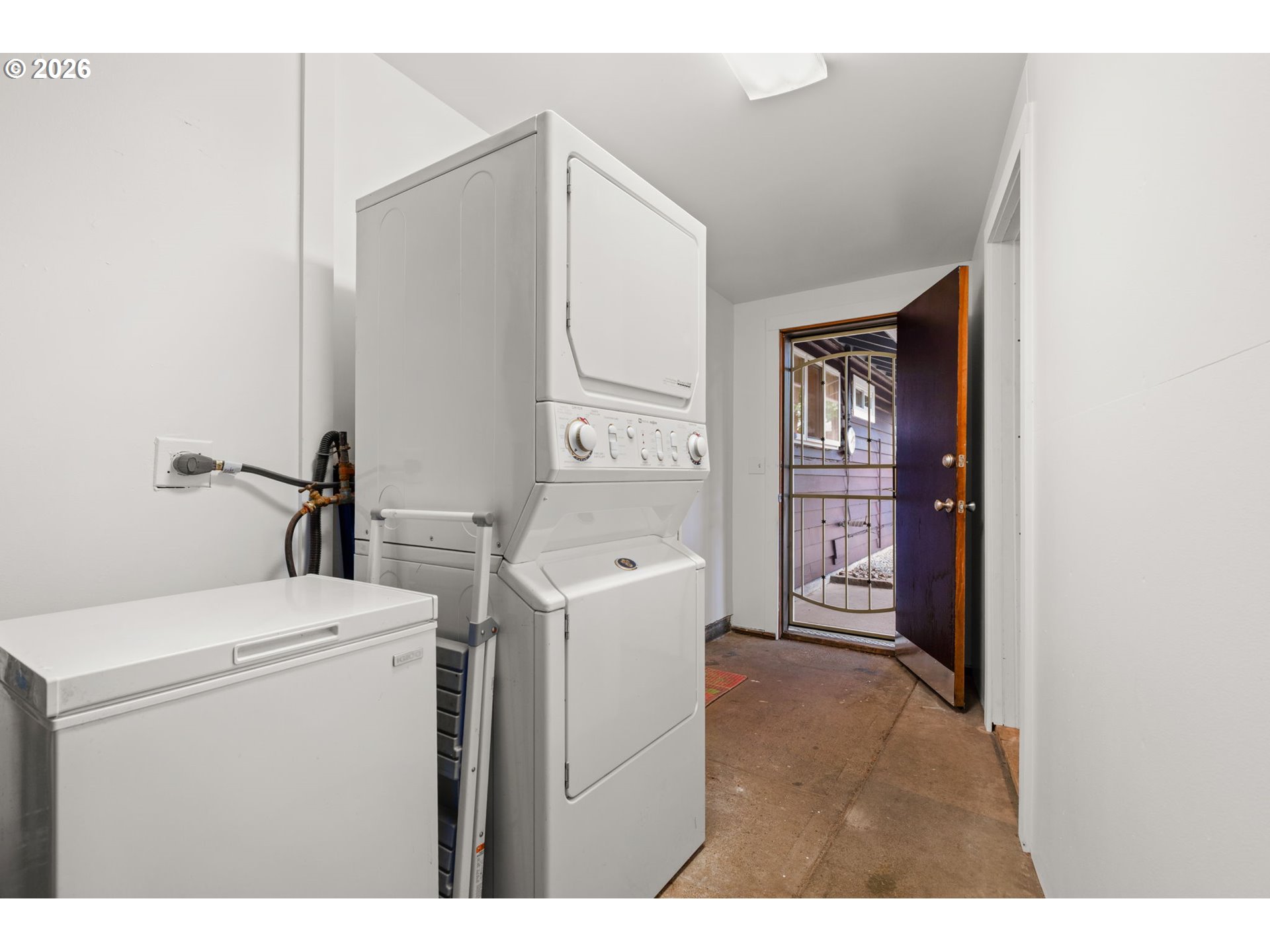 9136 Se Steele St Property Photo 18