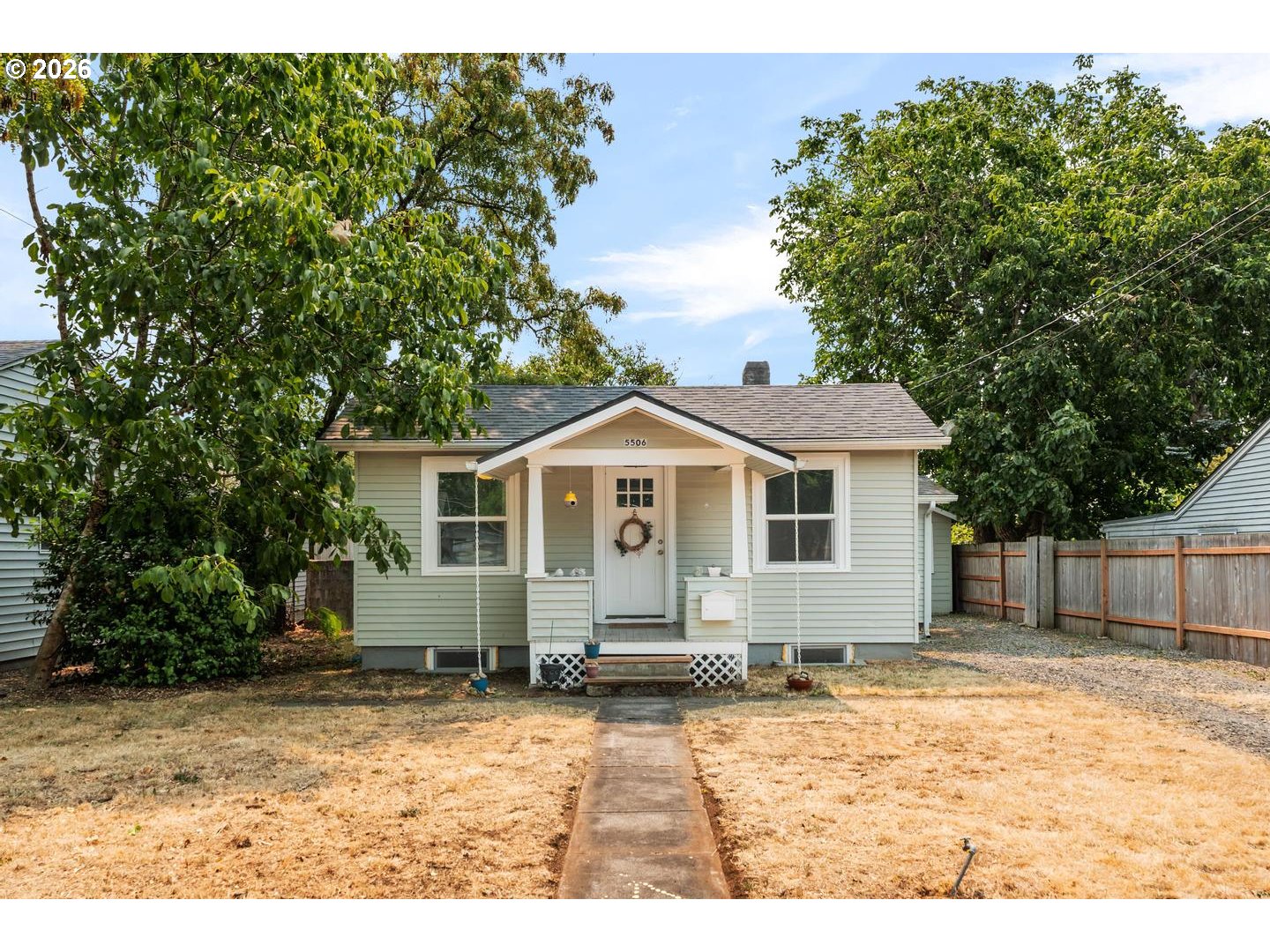 5506 SE NEHALEM ST Property Photo 1