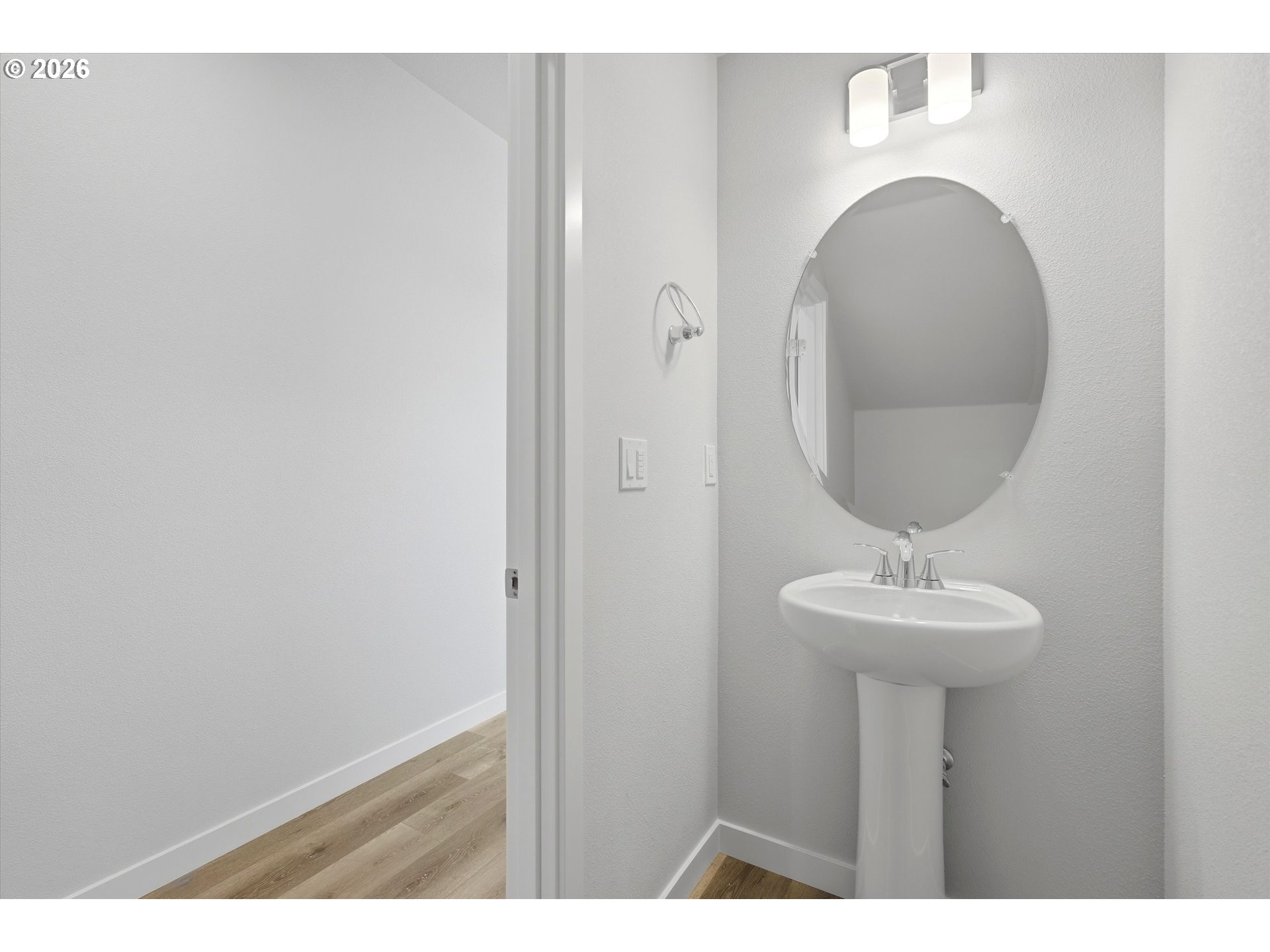 306 E Wilson St Property Photo 5