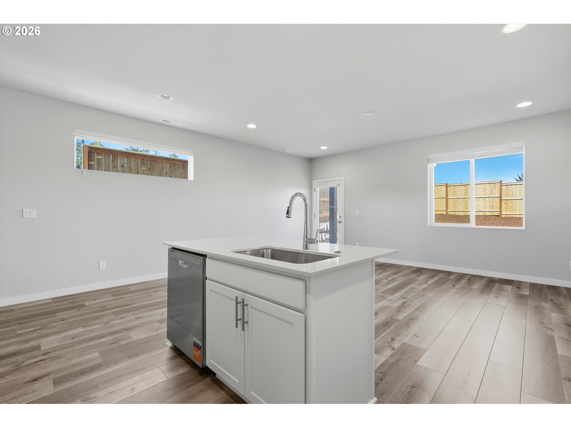 306 E Wilson St Property Photo 12