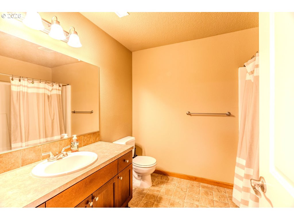 703 Se Anderson Ln Property Photo 26