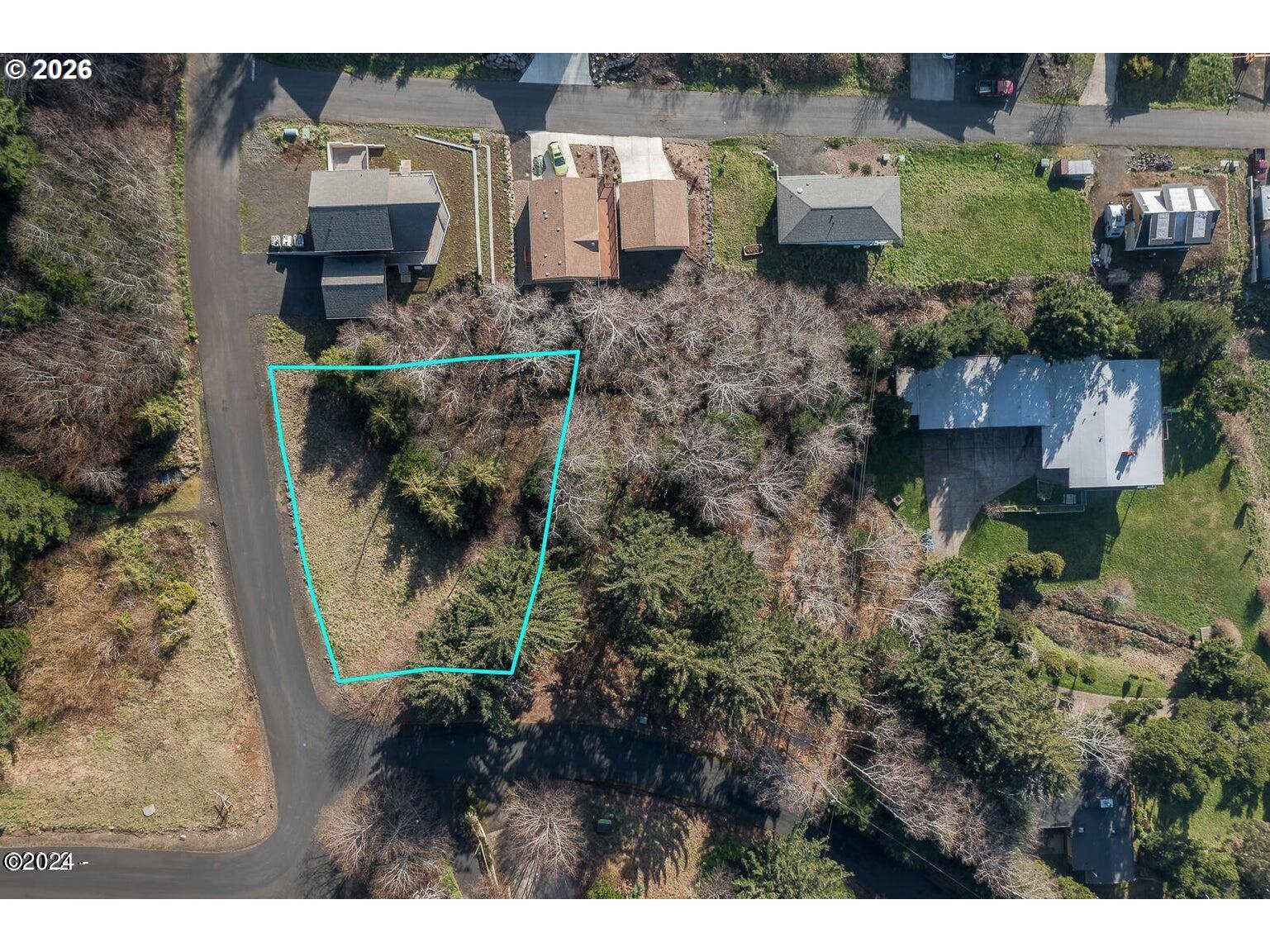212 Chief Albert Dr Property Photo 3