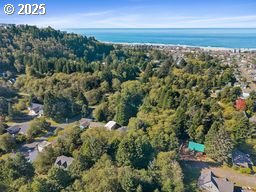 Ocean St Property Photo 1