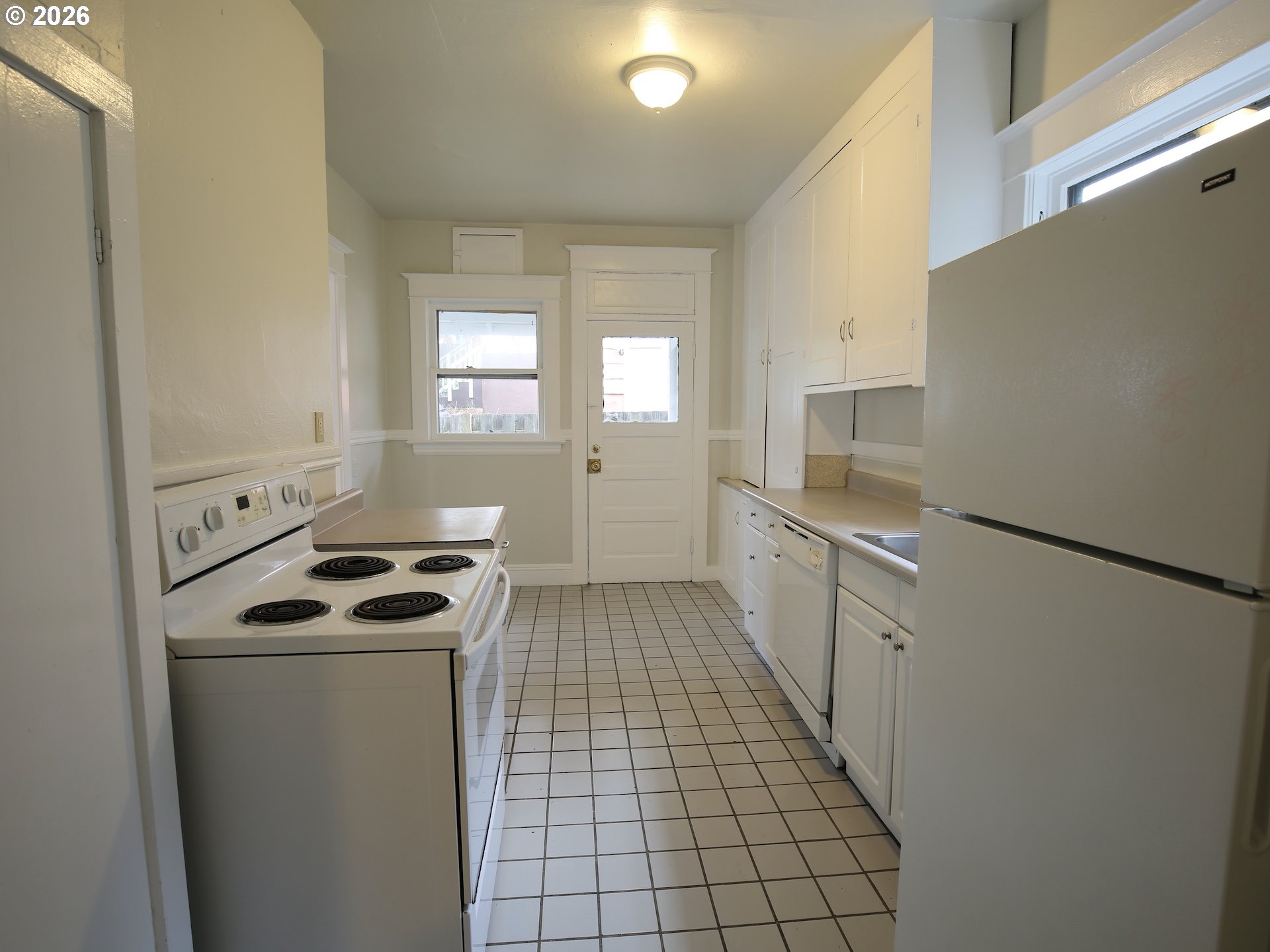 1936 Se Oak St Property Photo 11