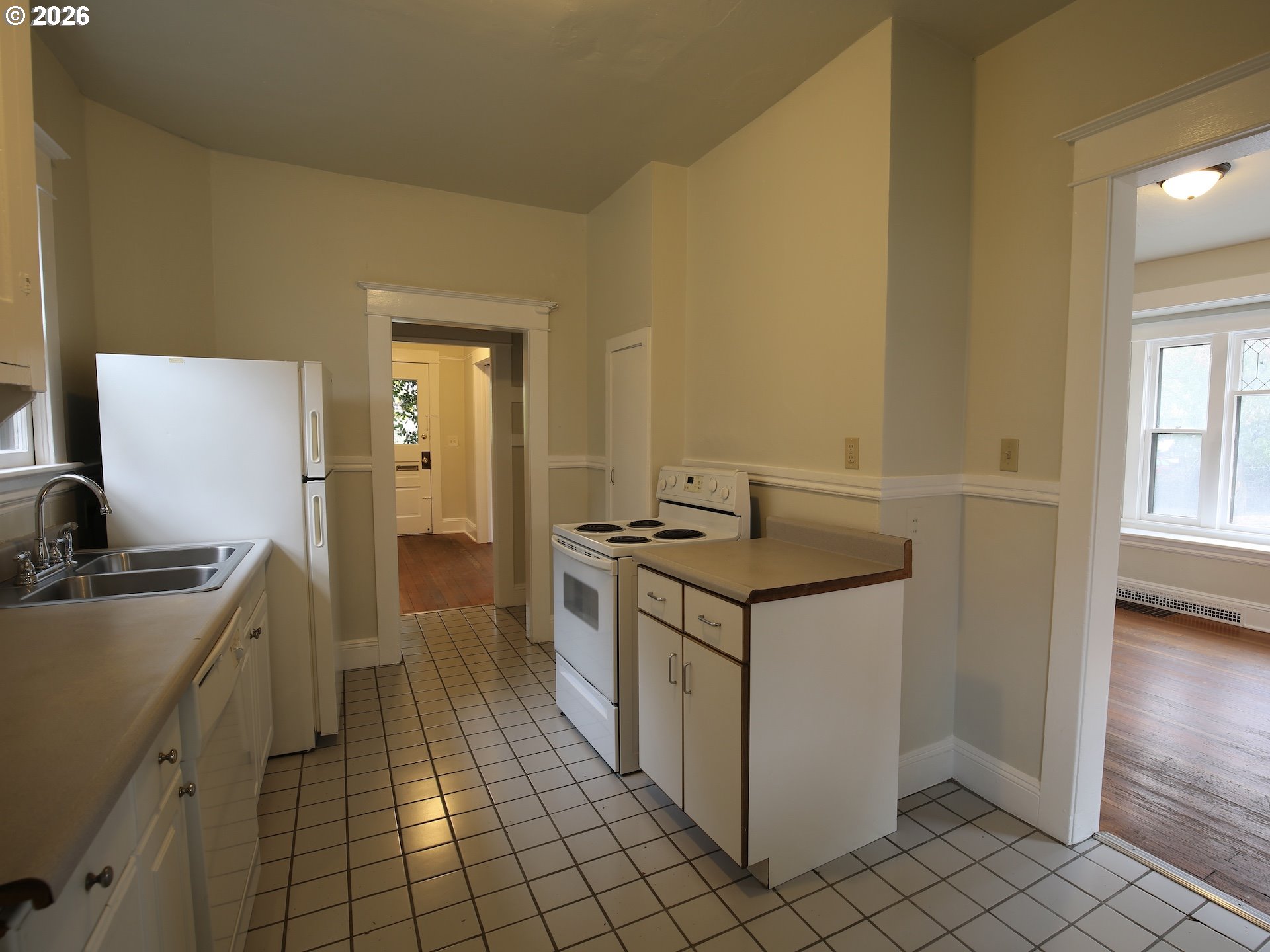 1936 Se Oak St Property Photo 12