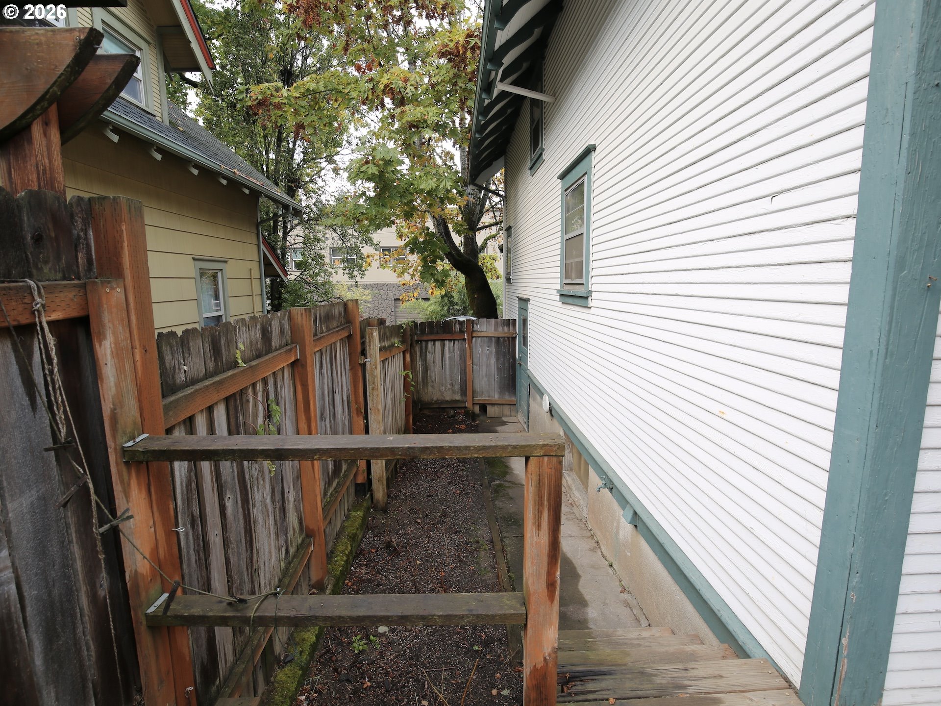 1936 Se Oak St Property Photo 28