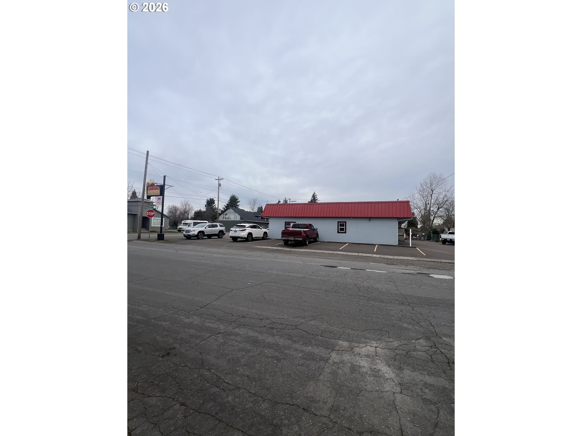 210 E Washington St Property Photo 4