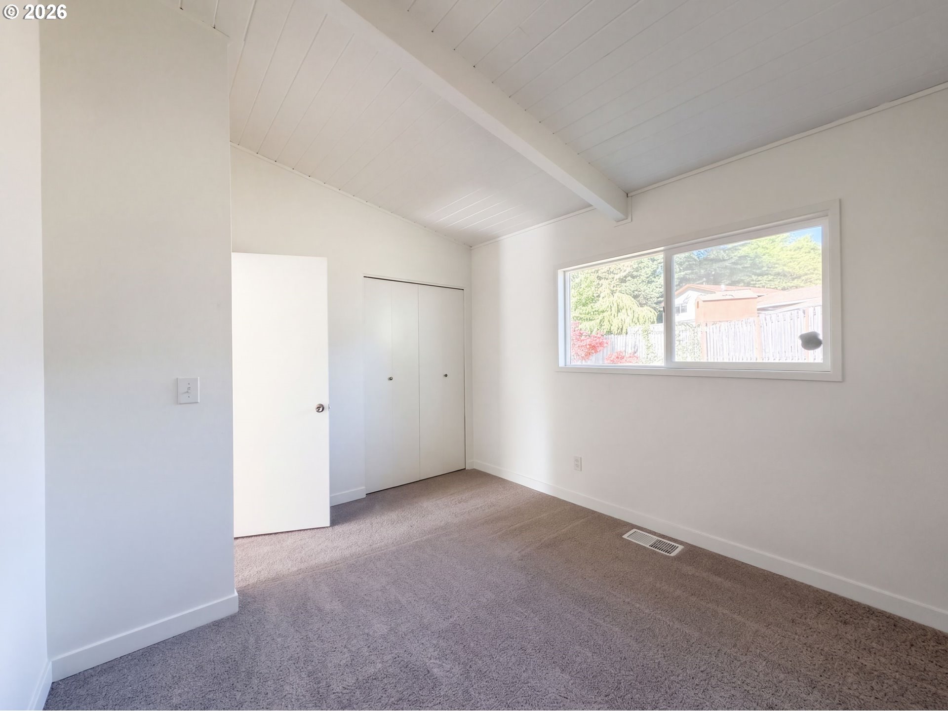 19495 Sw Southview St Property Photo 5