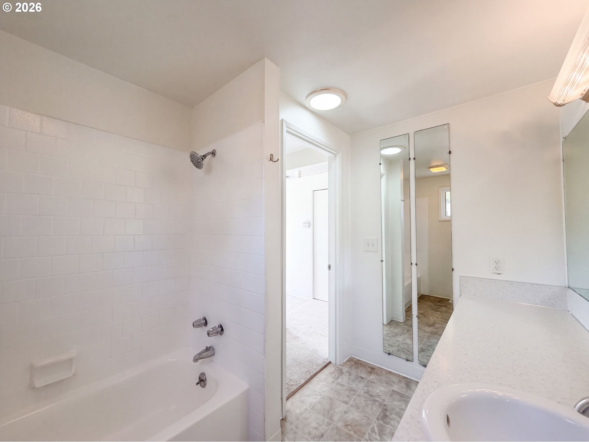 19495 Sw Southview St Property Photo 16