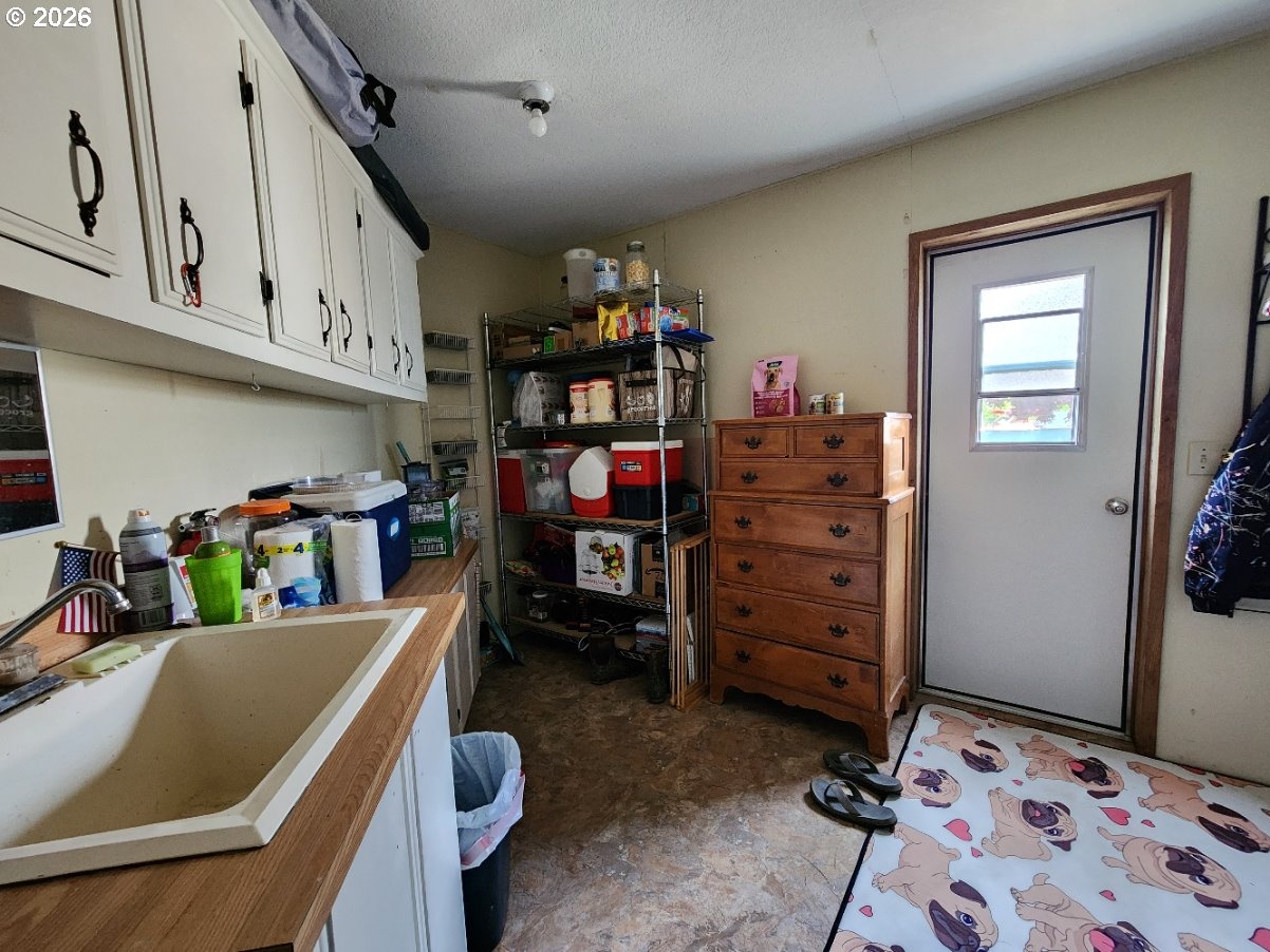 430 Birch St Property Photo 26