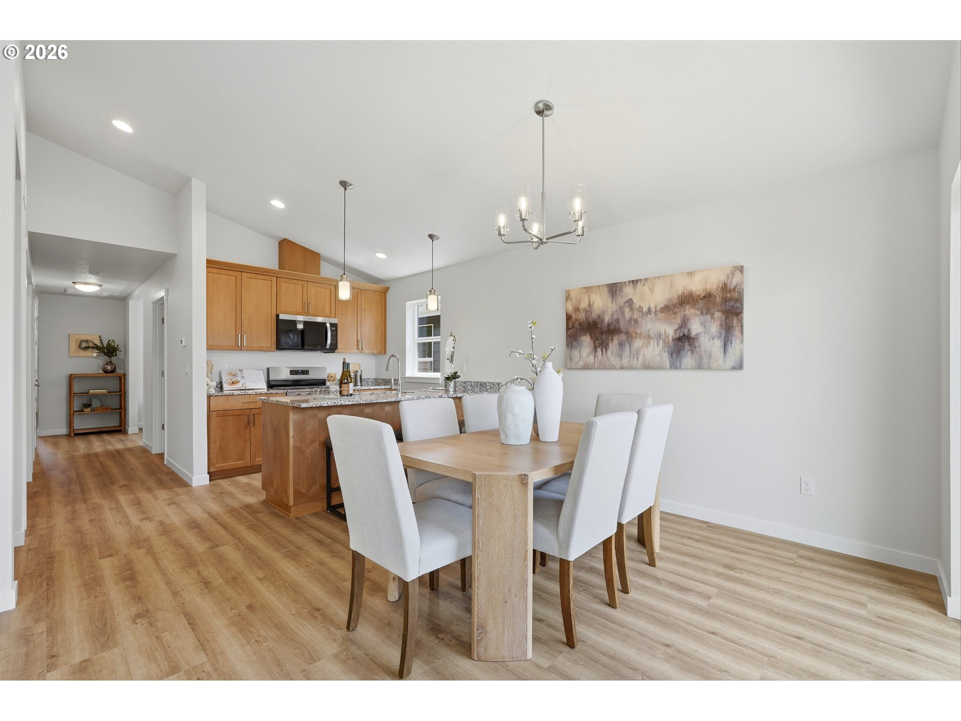 369 Se Shetterly Dr Property Photo 5