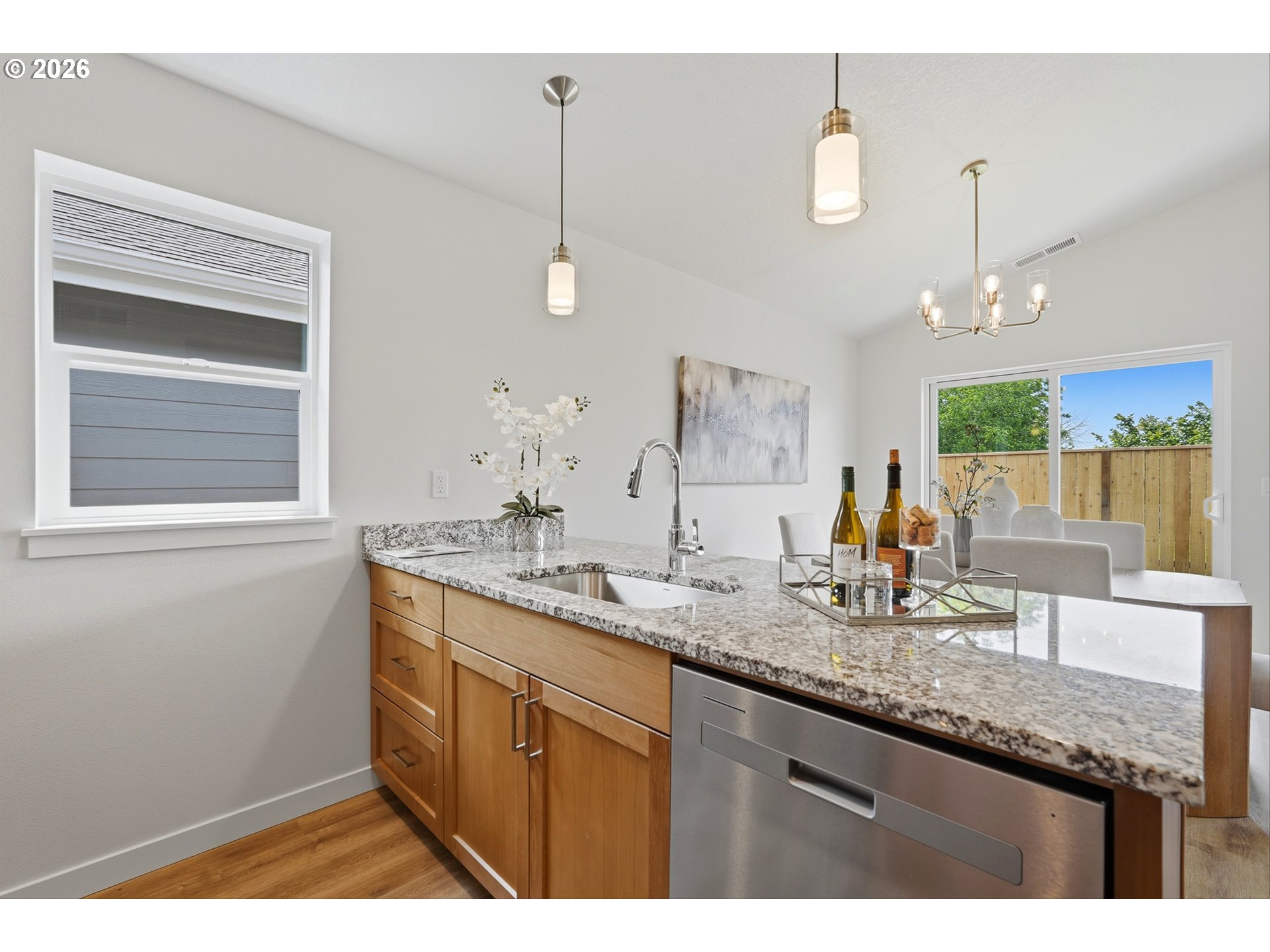 369 Se Shetterly Dr Property Photo 10