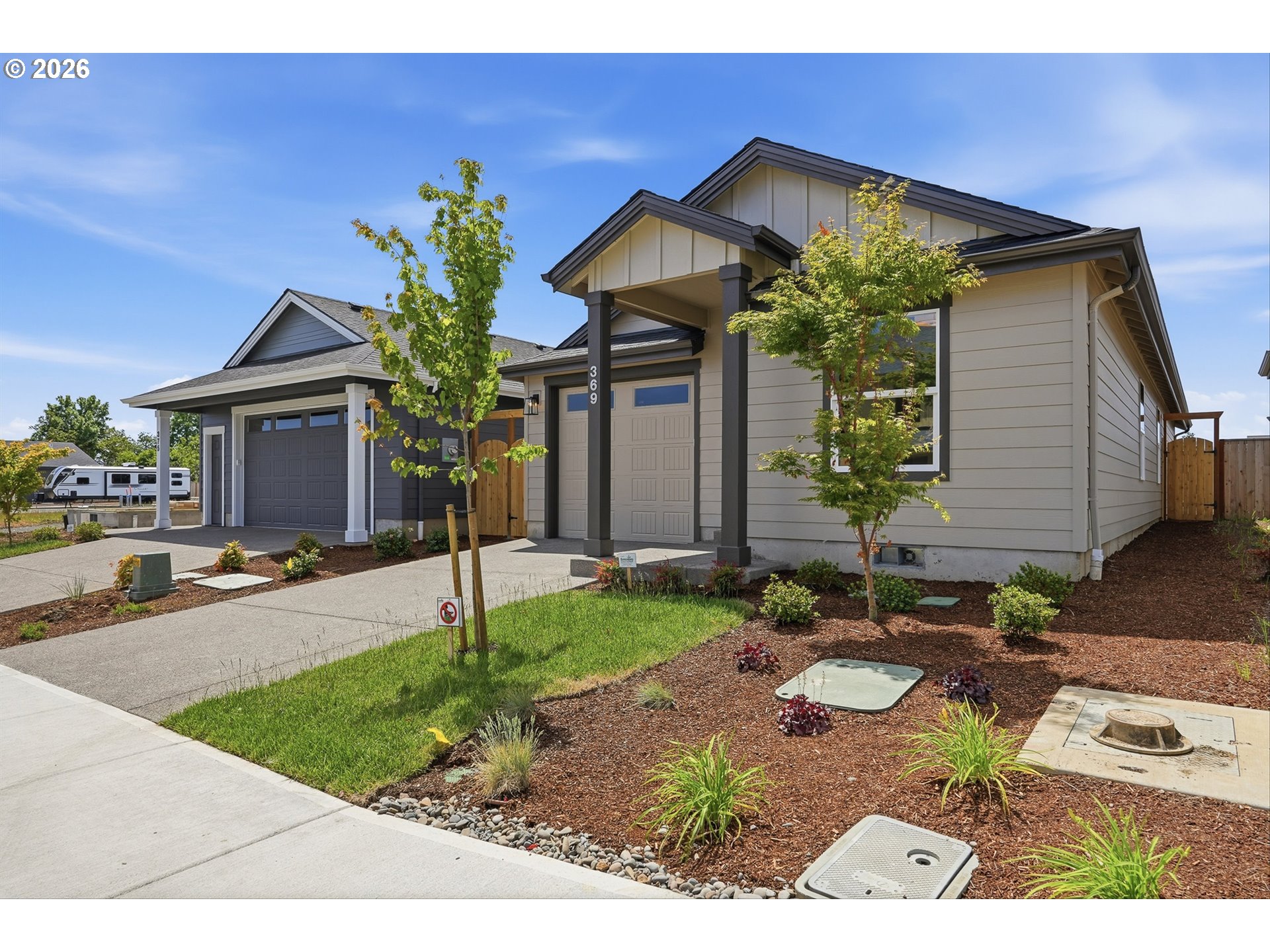 369 Se Shetterly Dr Property Photo 22