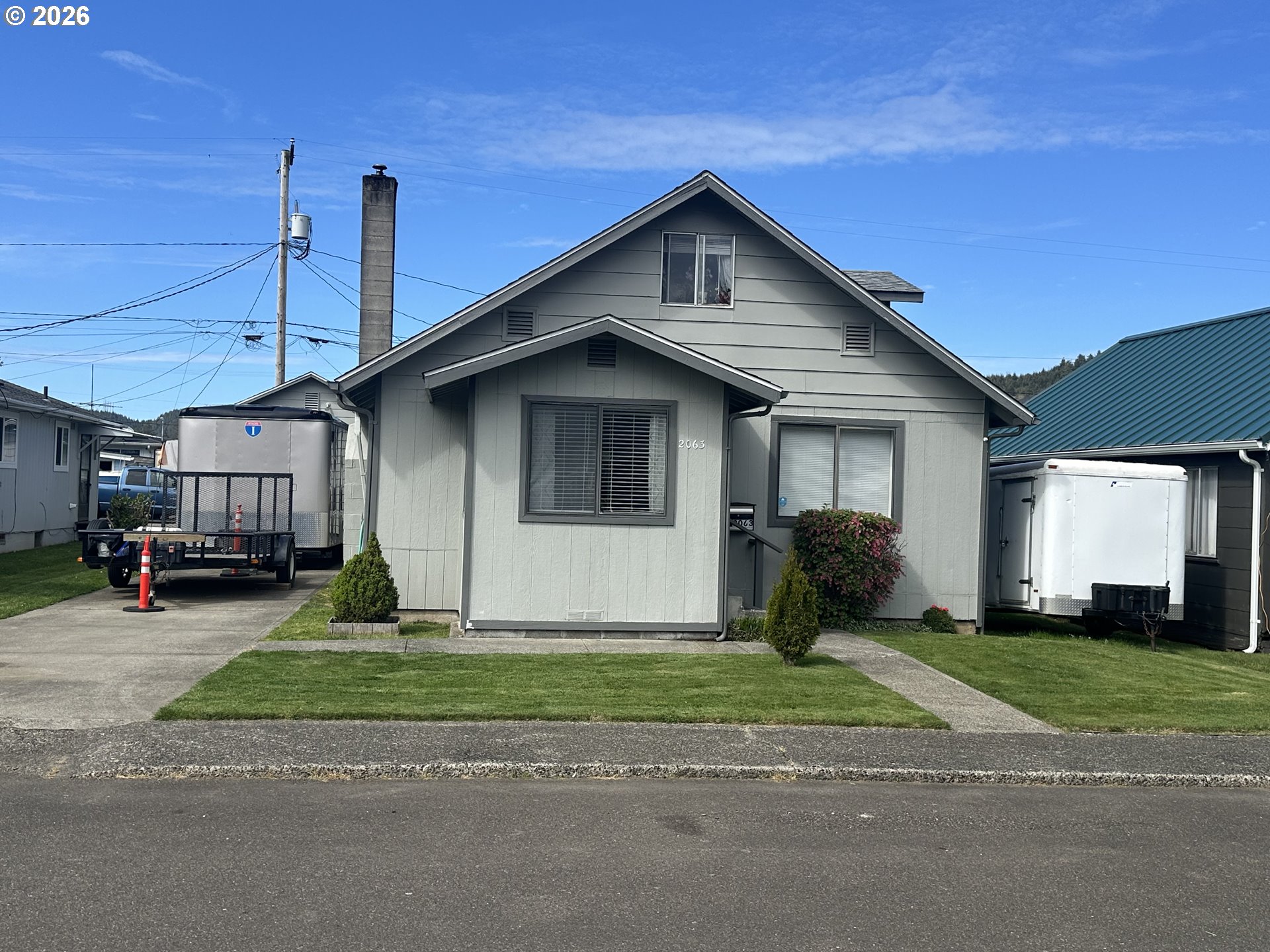 2063 Alder Ave Property Photo 1