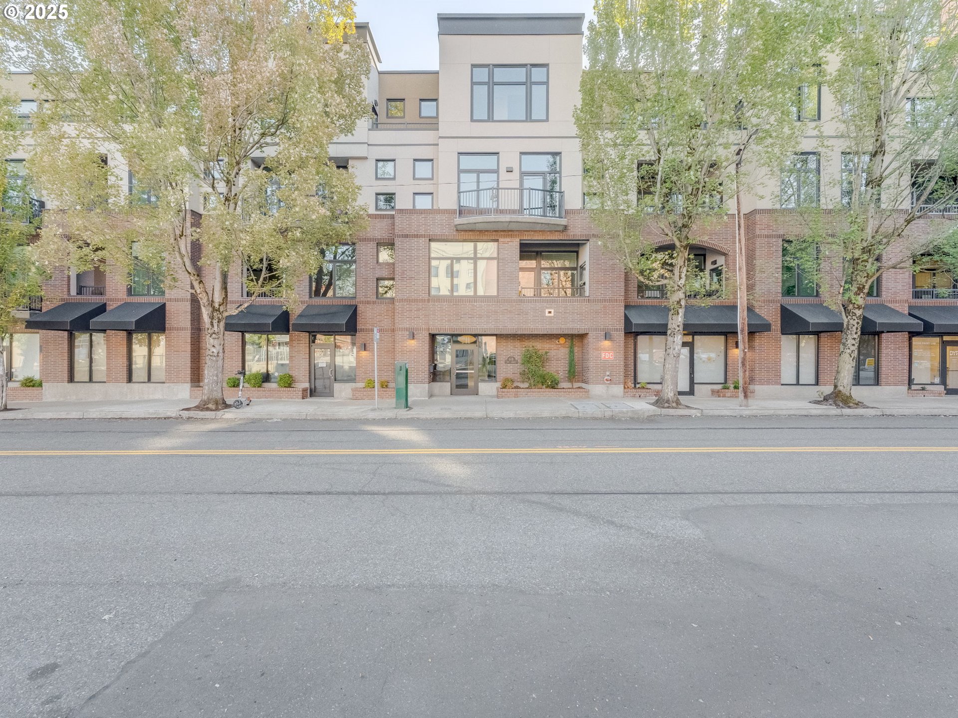 618 NW 12TH AVE 306