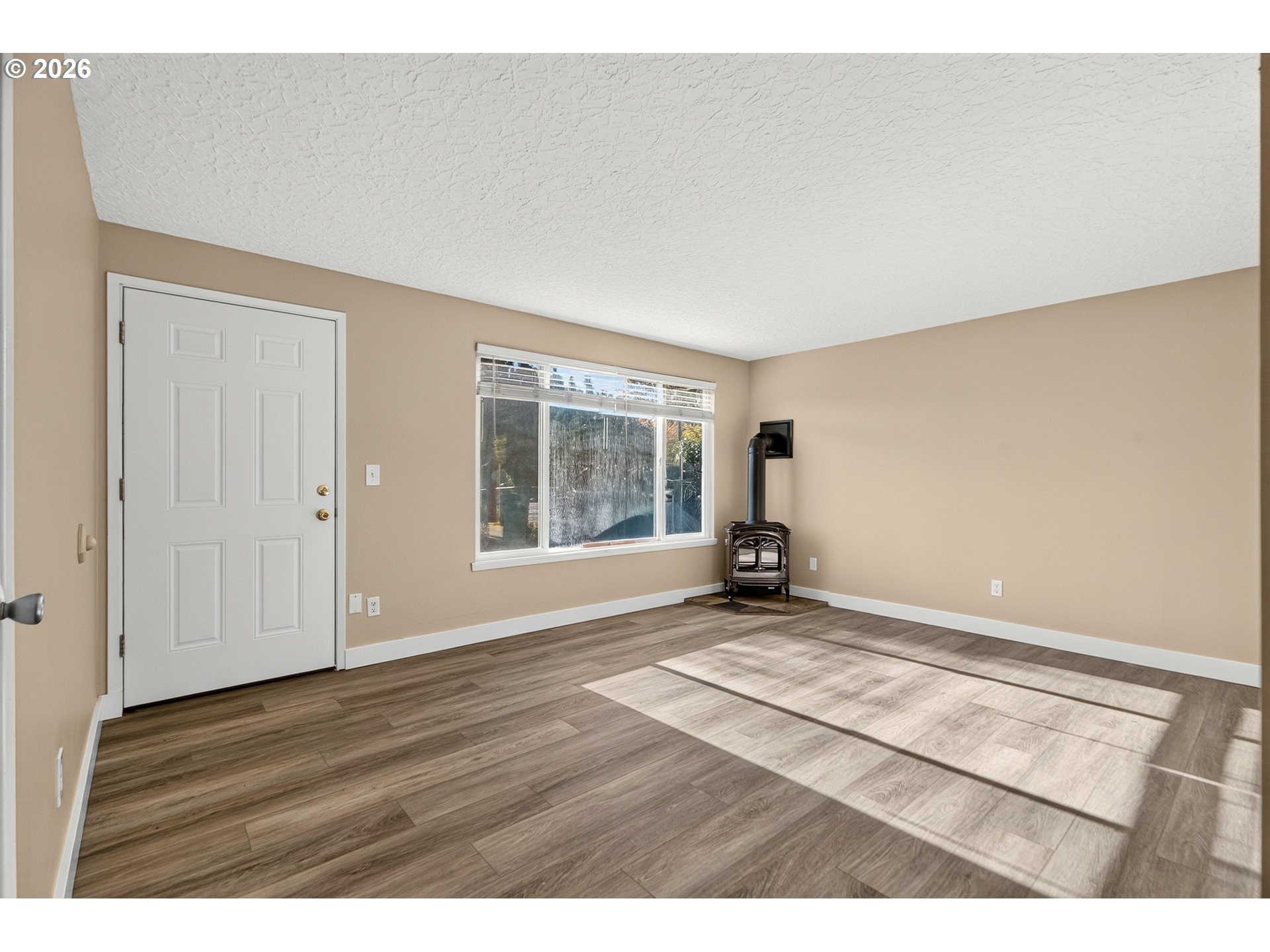 9469 N Saint Louis Ave Property Photo 13