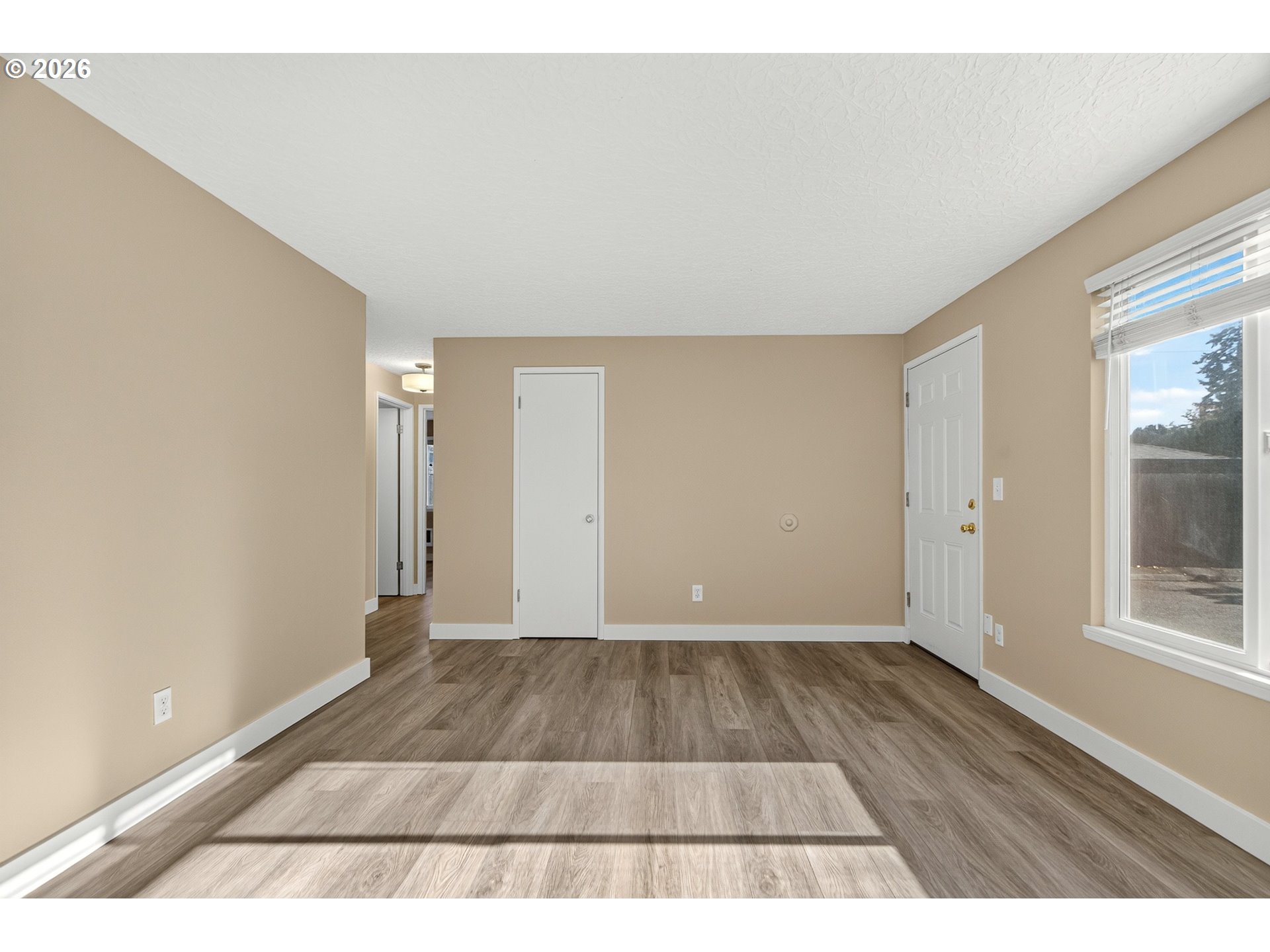 9469 N Saint Louis Ave Property Photo 14