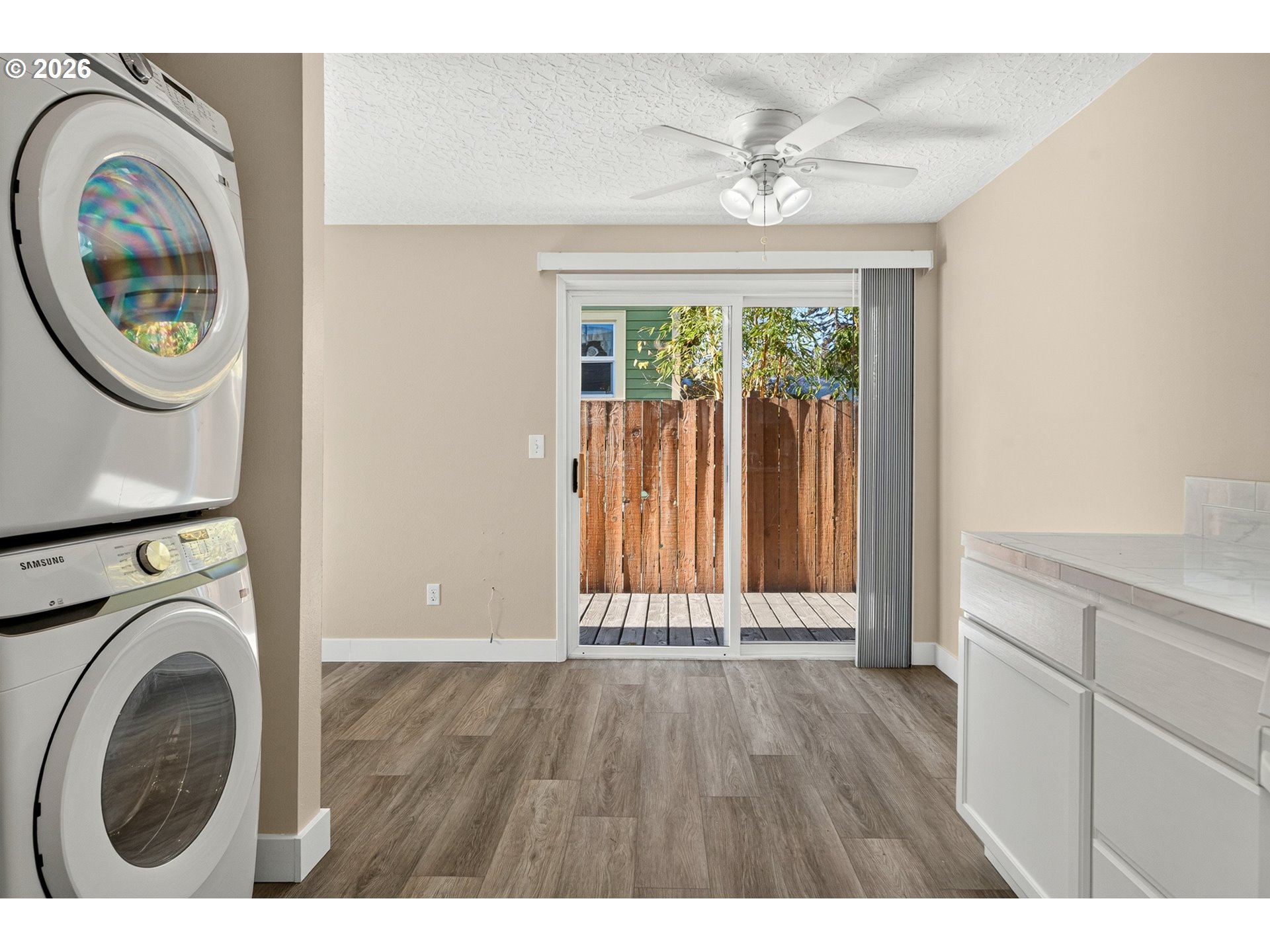 9469 N Saint Louis Ave Property Photo 17