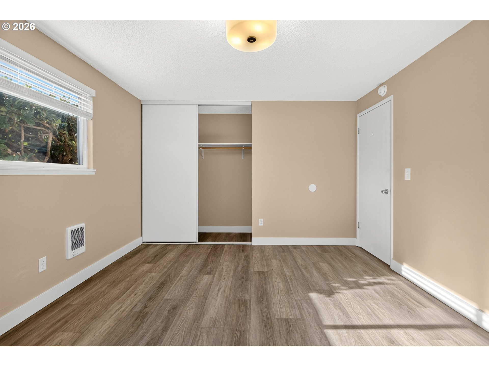9469 N Saint Louis Ave Property Photo 18