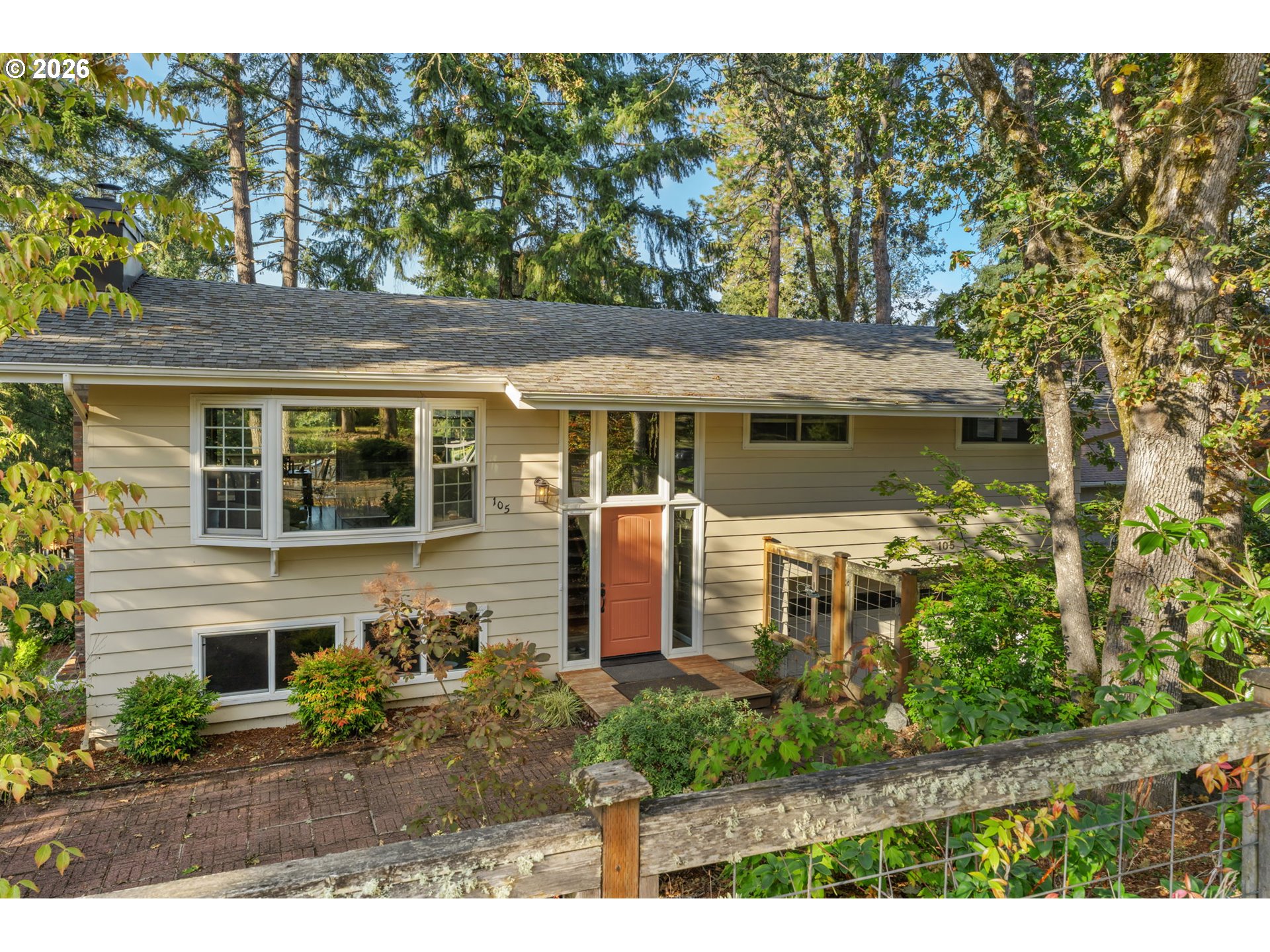 105 W 35th Pl Property Photo 1