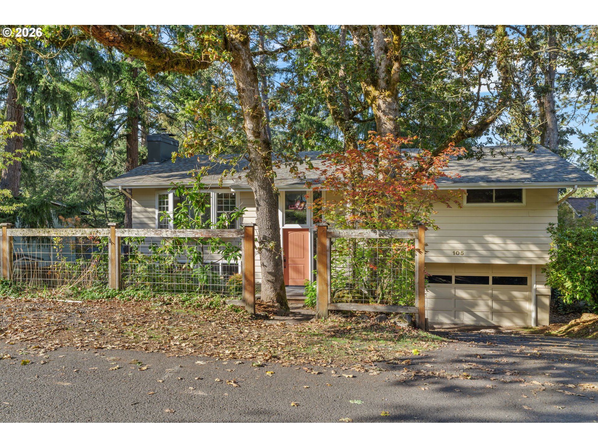 105 W 35th Pl Property Photo 3