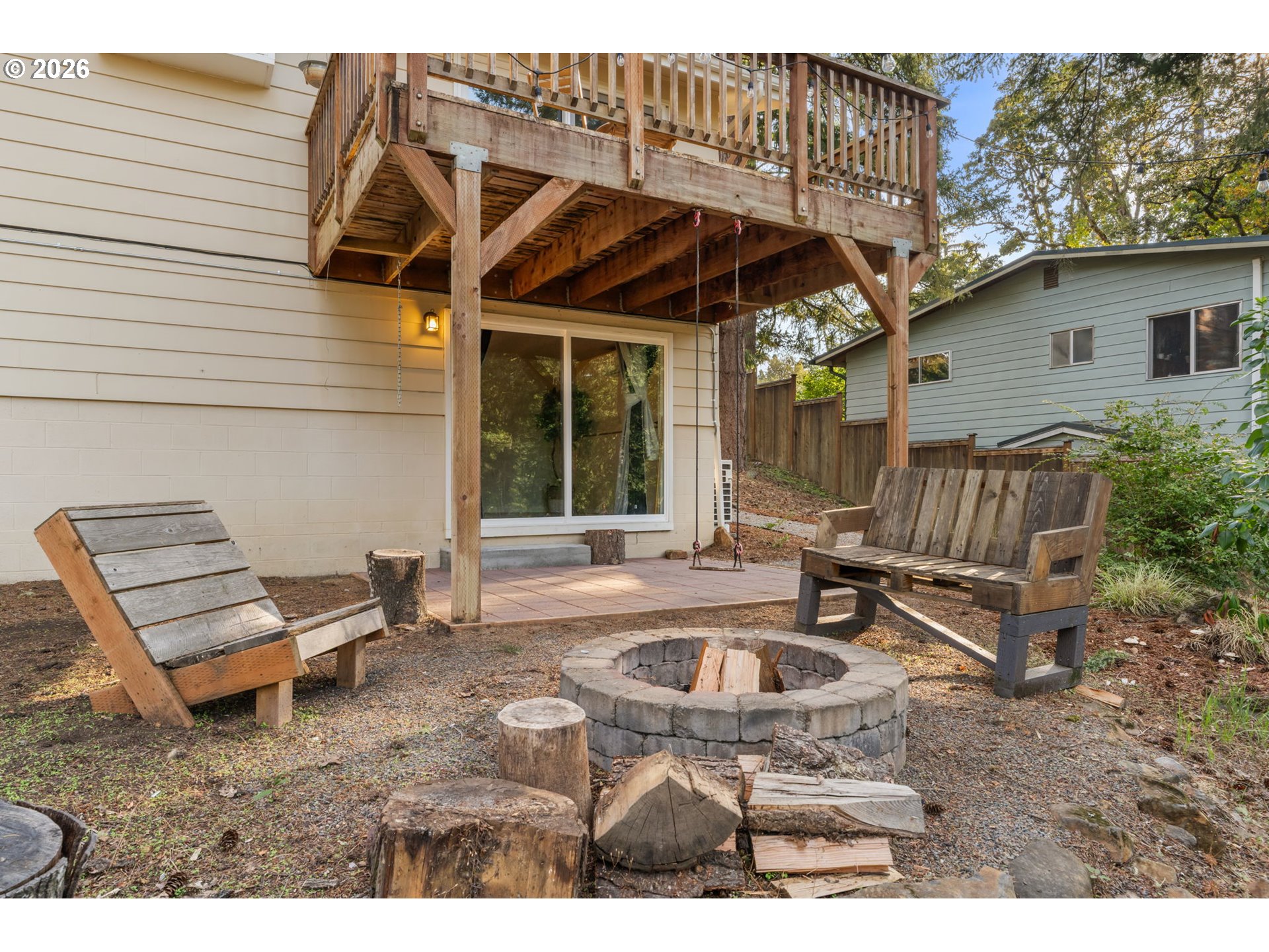 105 W 35th Pl Property Photo 38