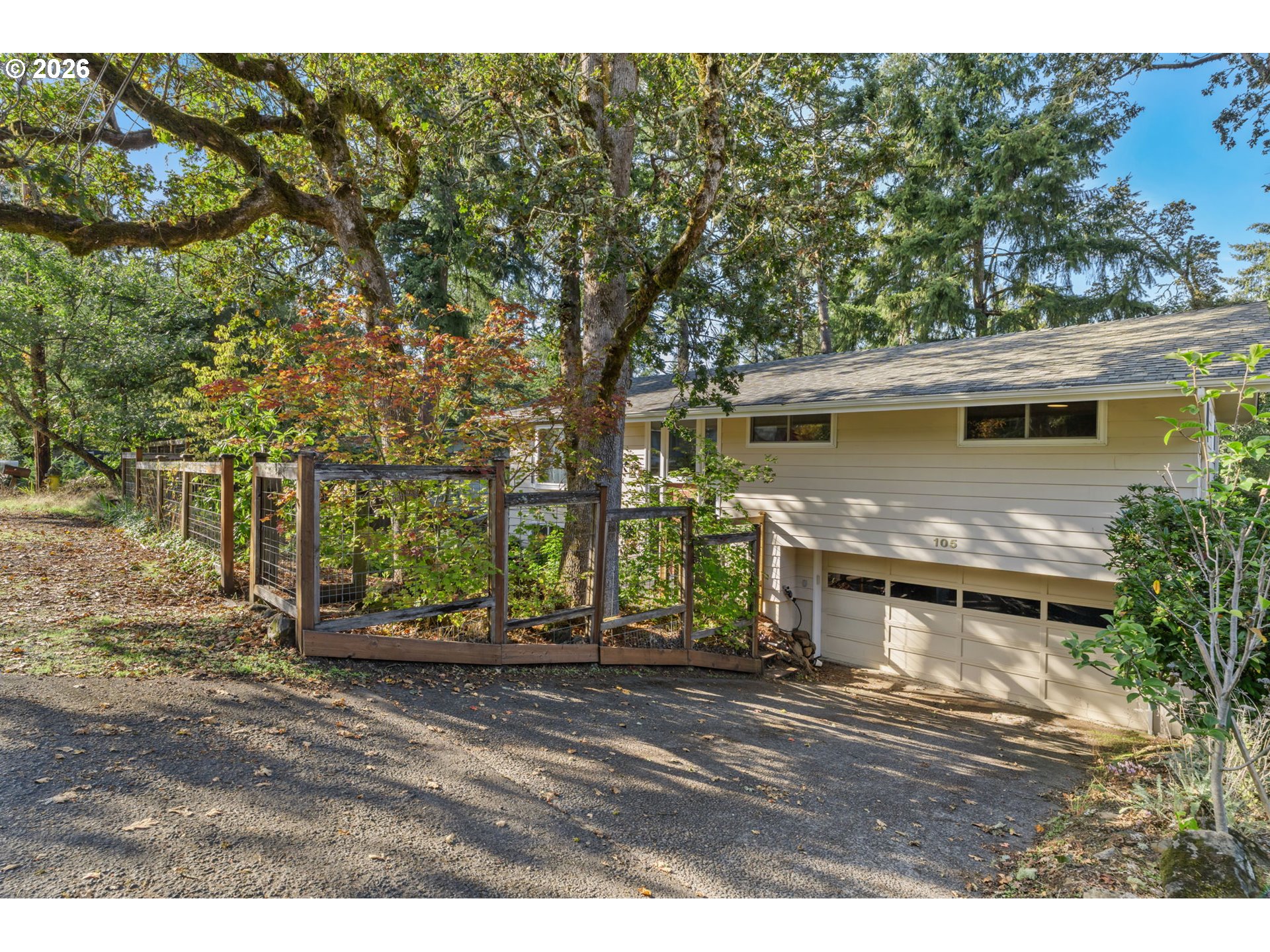 105 W 35th Pl Property Photo 43