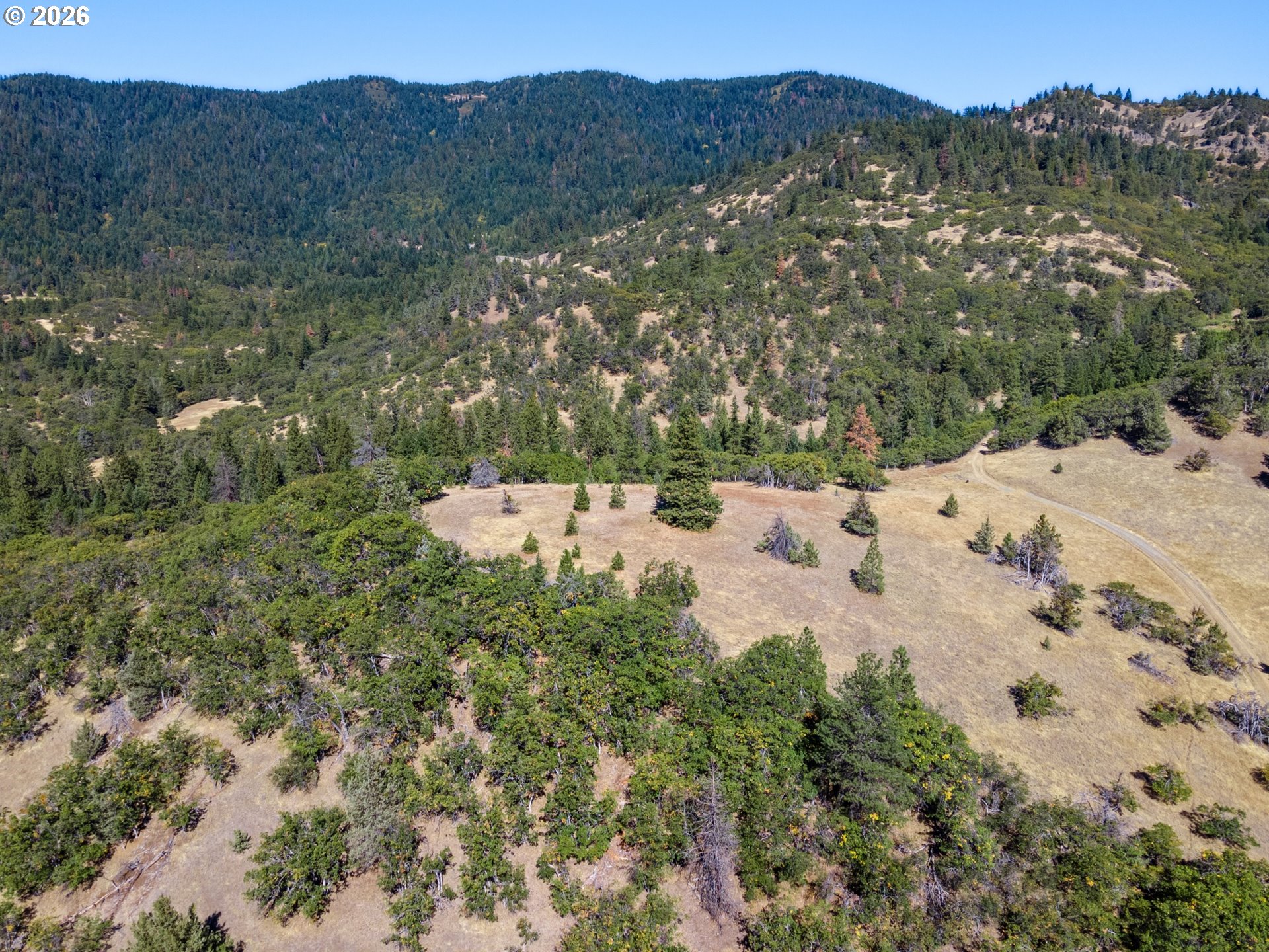 Colestin Rd Property Photo 5