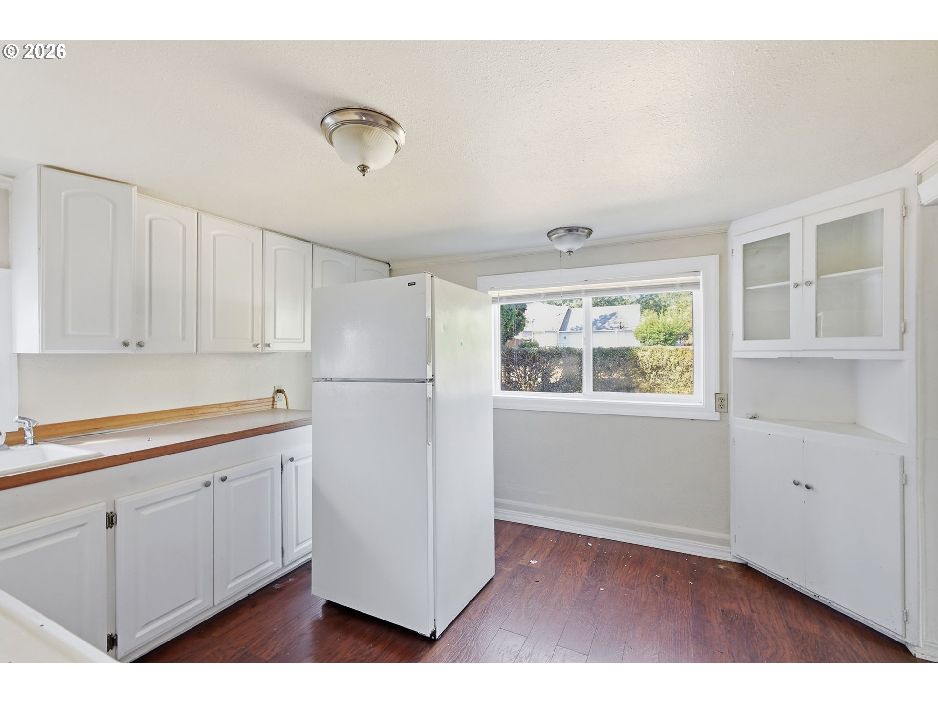 2049 City View St Property Photo 6