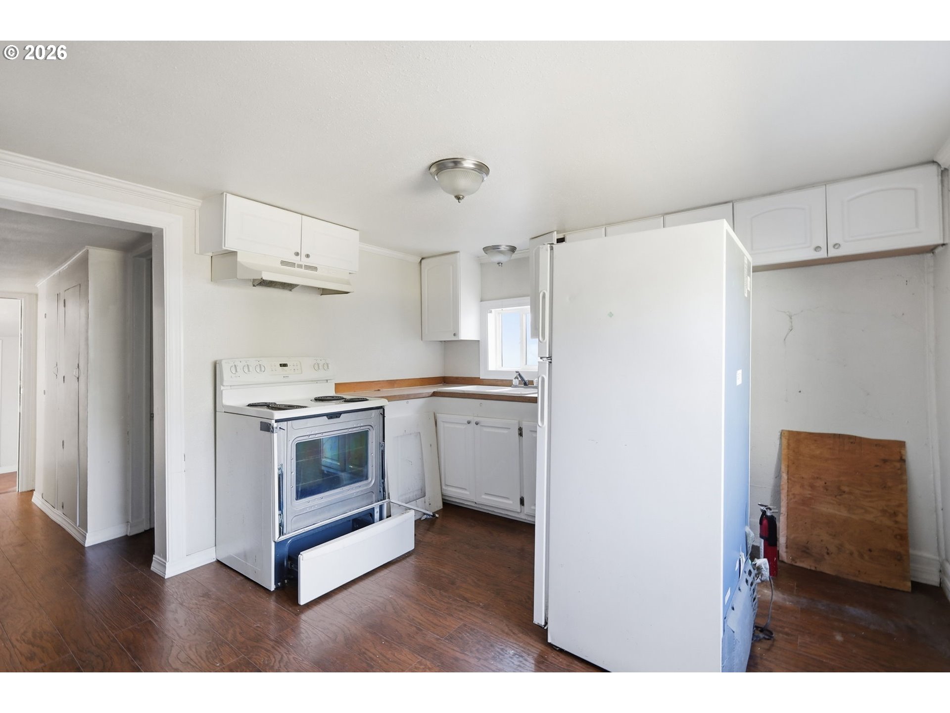 2049 City View St Property Photo 7