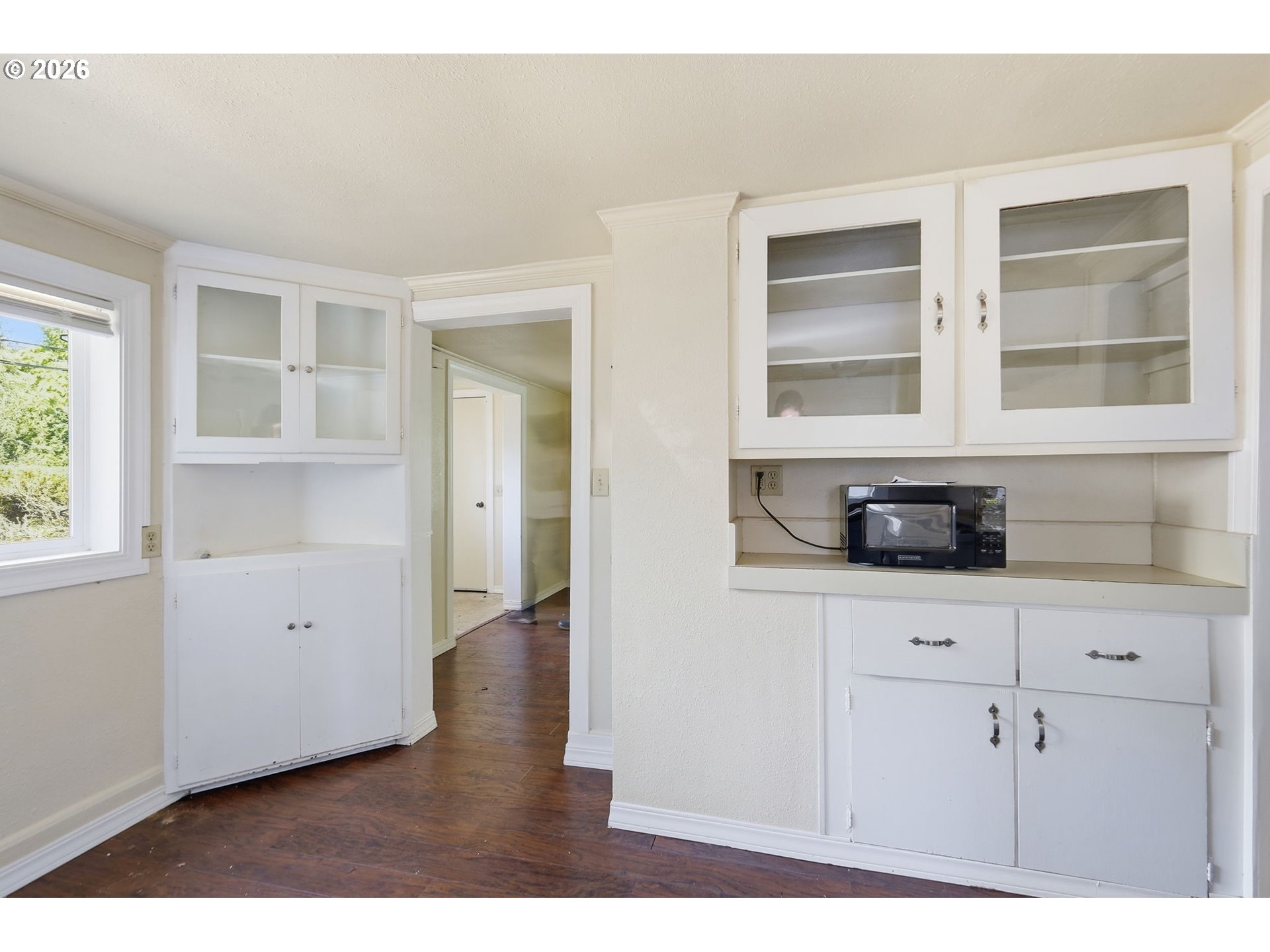 2049 City View St Property Photo 8