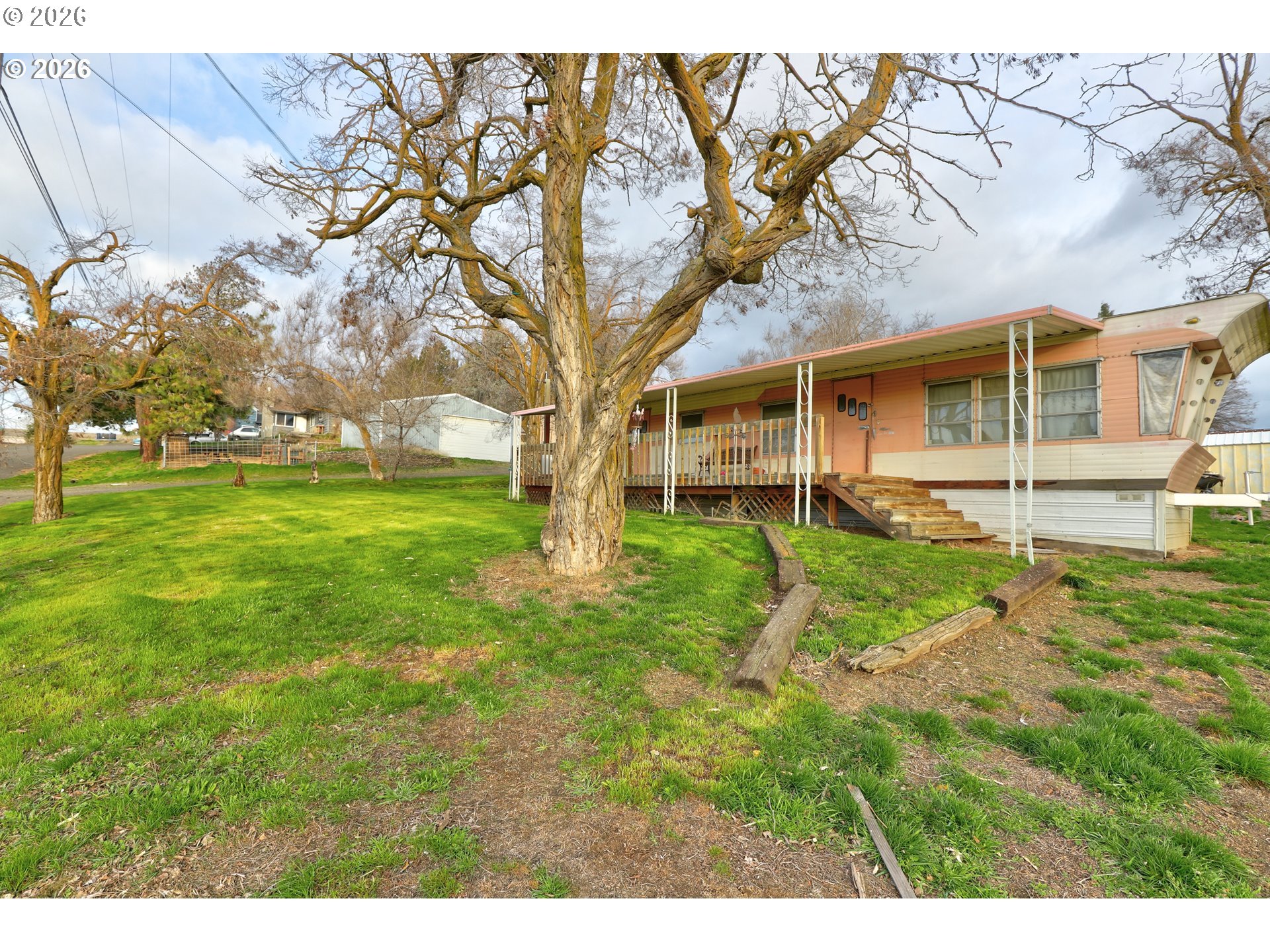 400 Lincoln St Property Photo 11