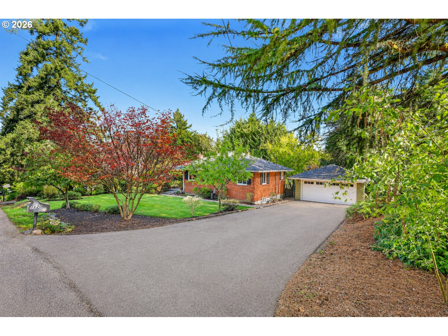 1620 Sw Maplecrest Dr Property Photo 1