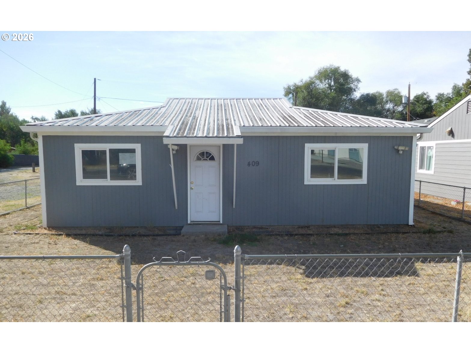 409 W Ridgeway Ave Property Photo 1