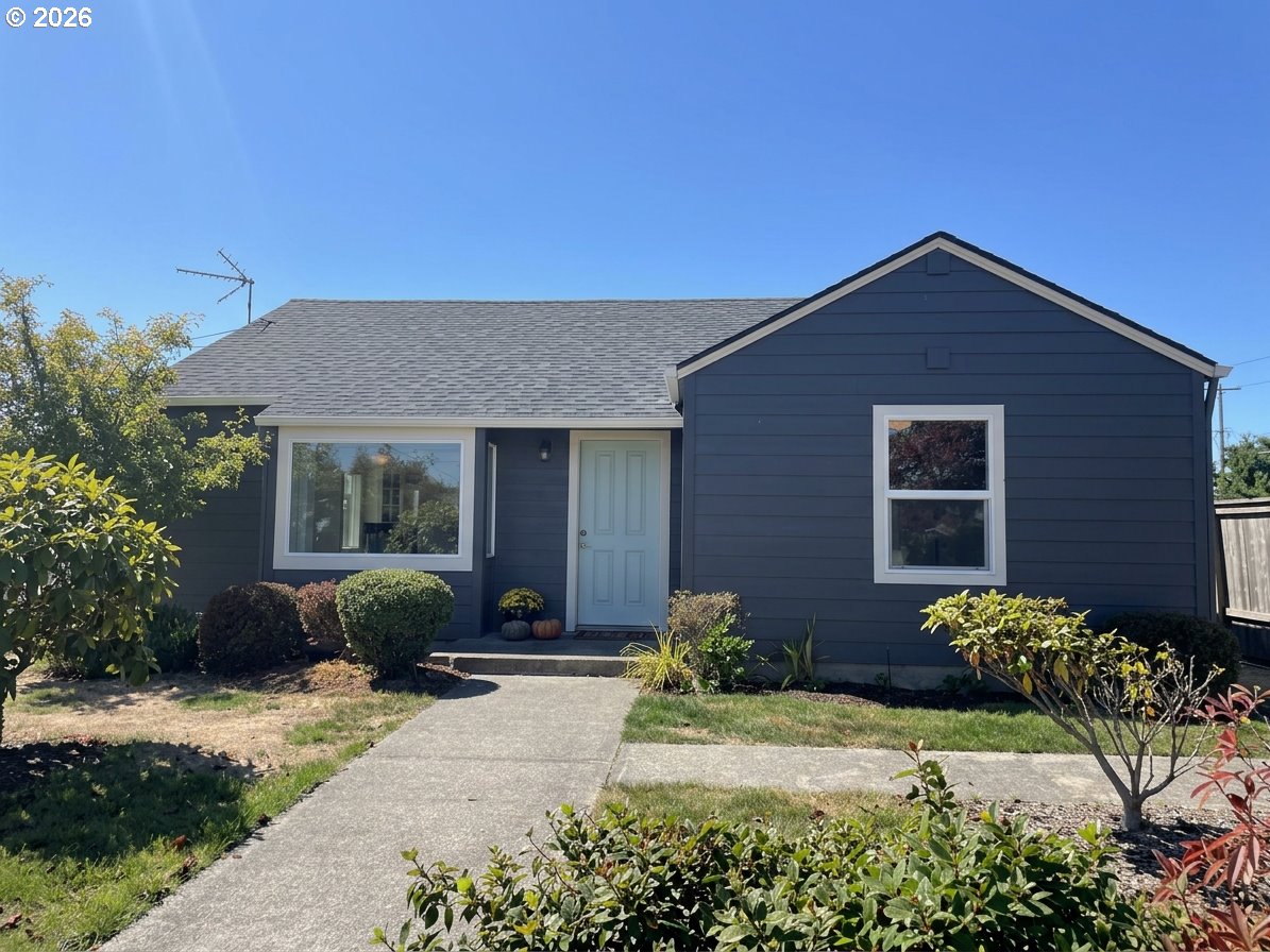 1699 PINE ST Property Photo 1