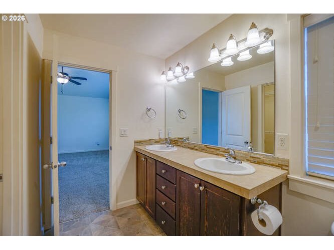 4013 N Pioneer Canyon Dr Property Photo 28