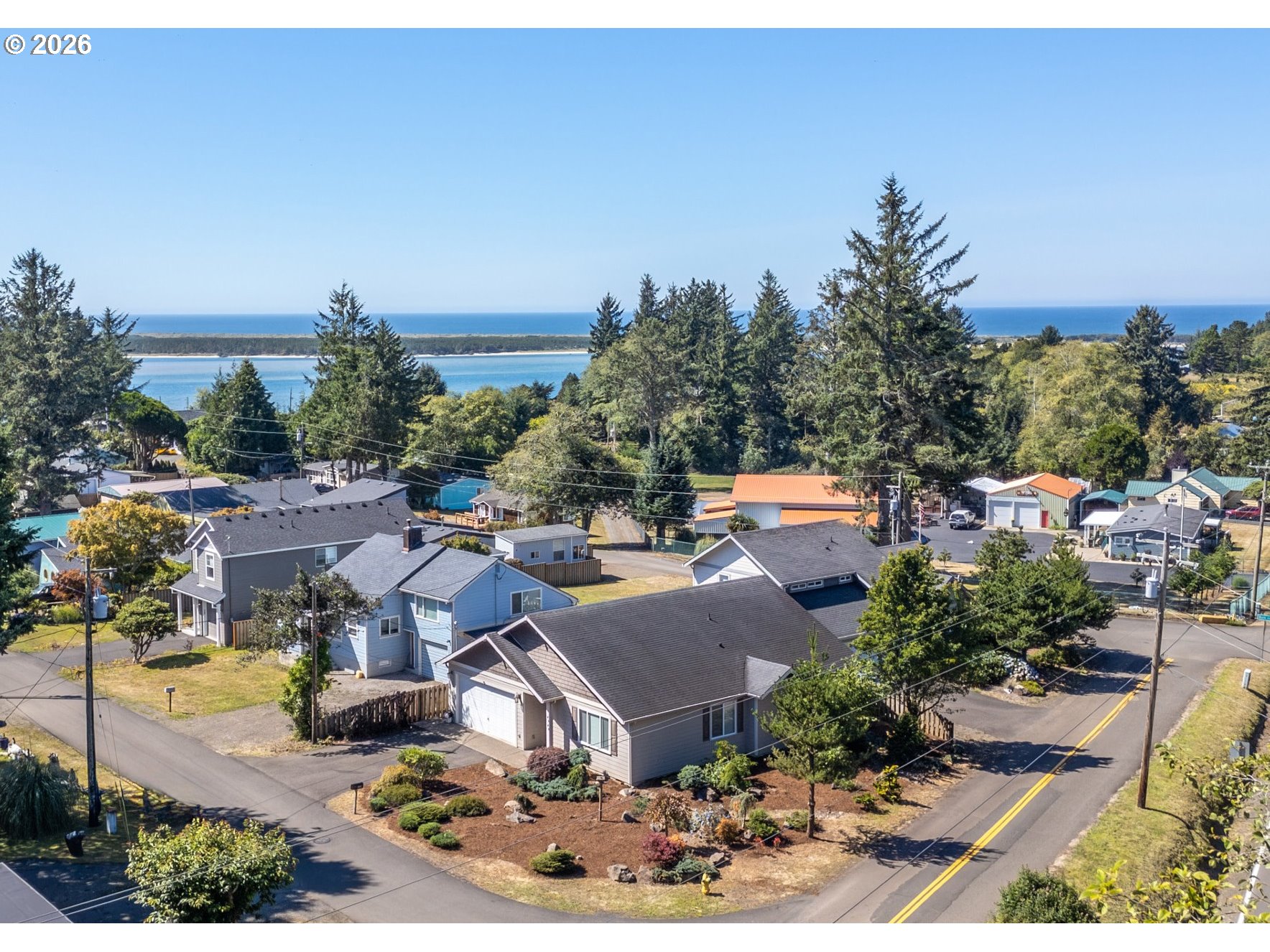 2020 Bayview Ave Property Photo 1