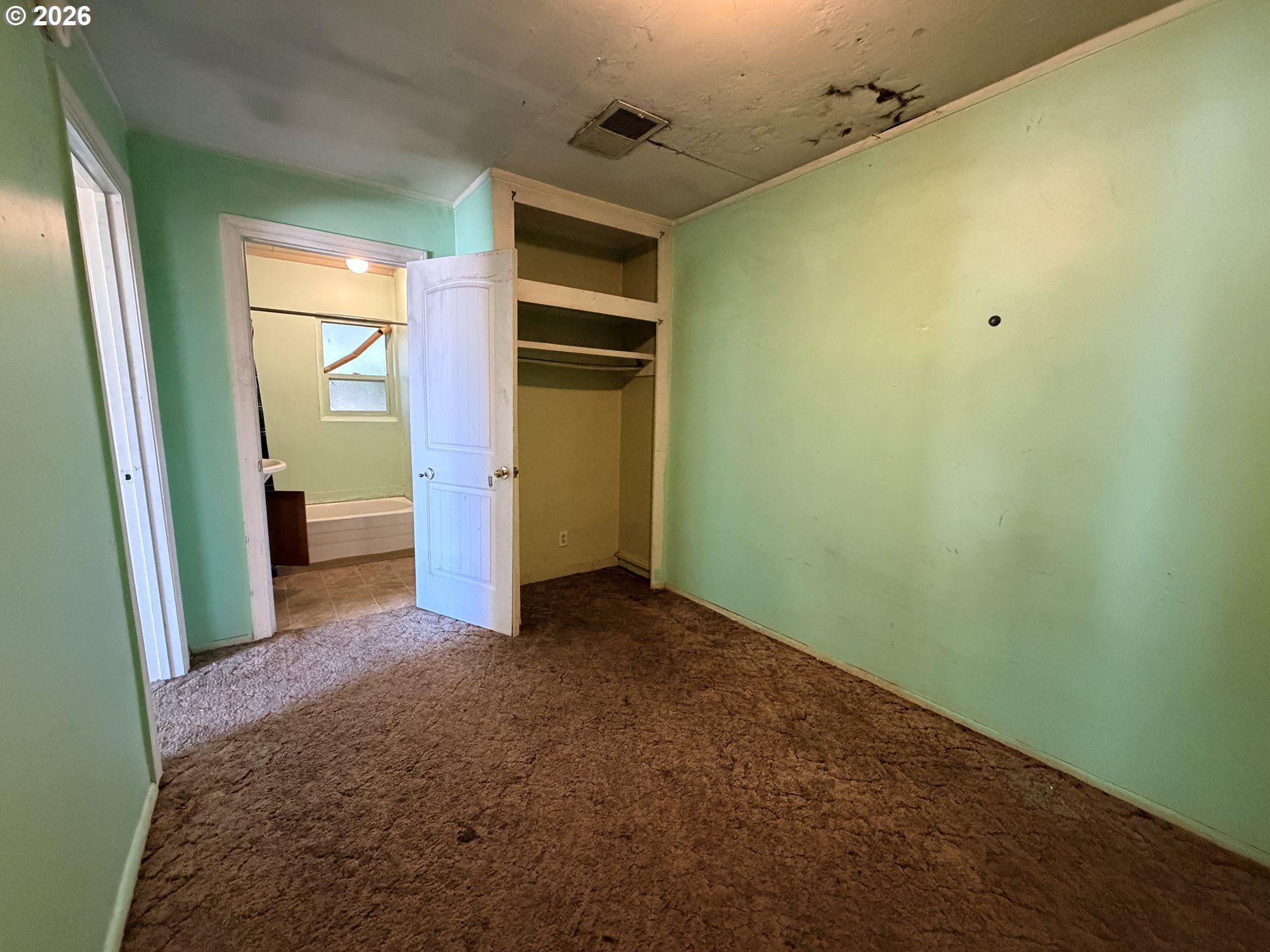 107 5th St Property Photo 9