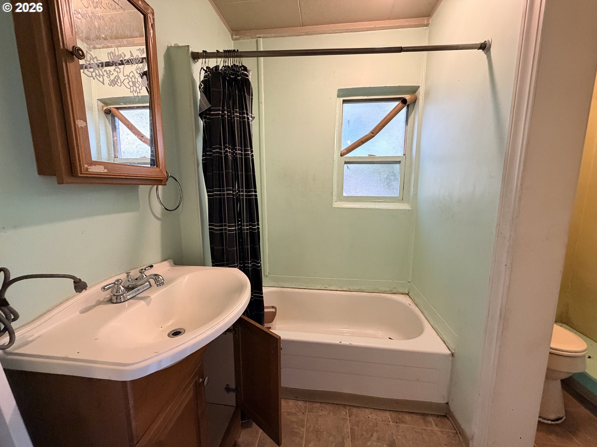 107 5th St Property Photo 10