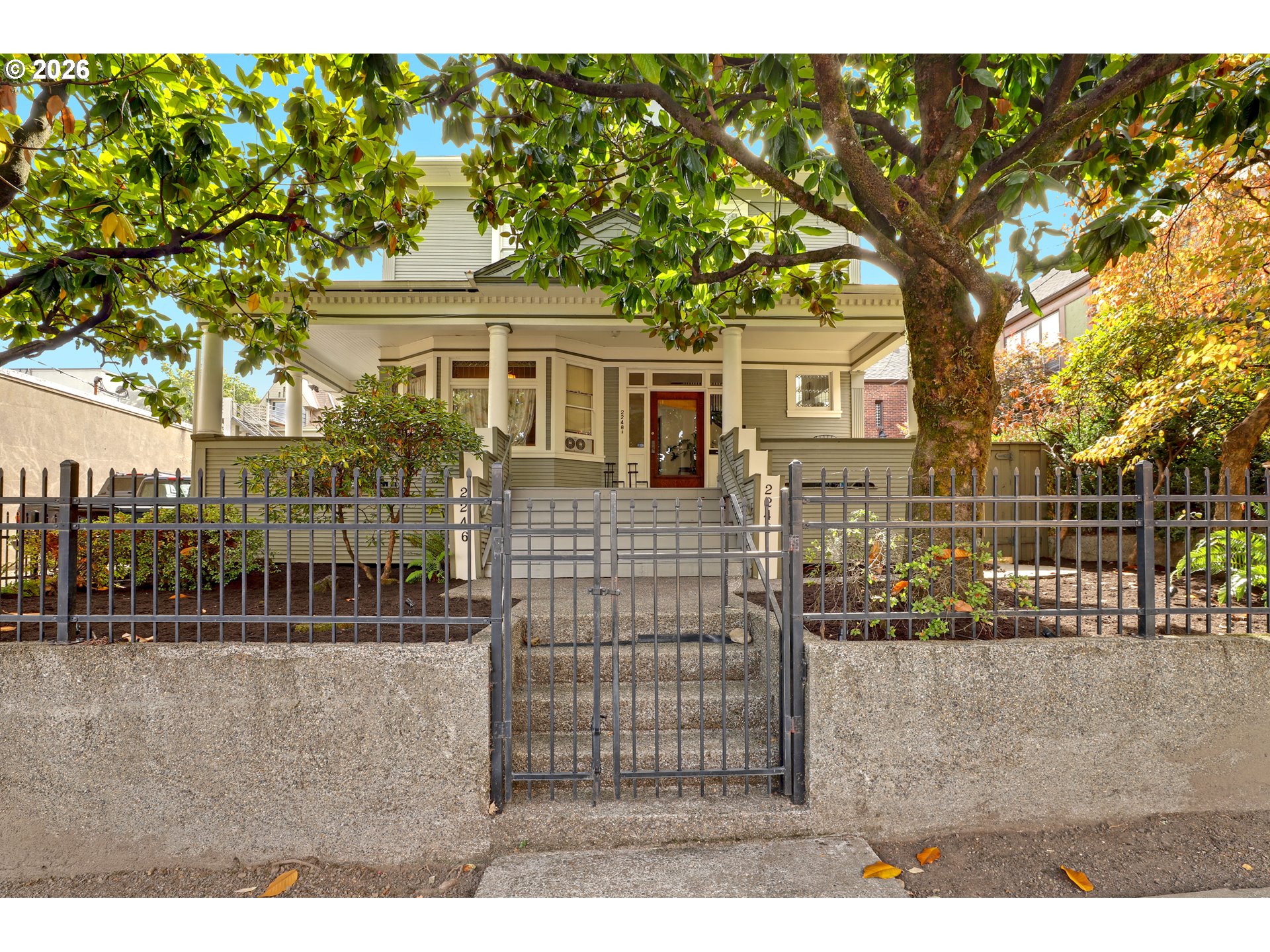 2246 NW GLISAN ST Property Photo 1