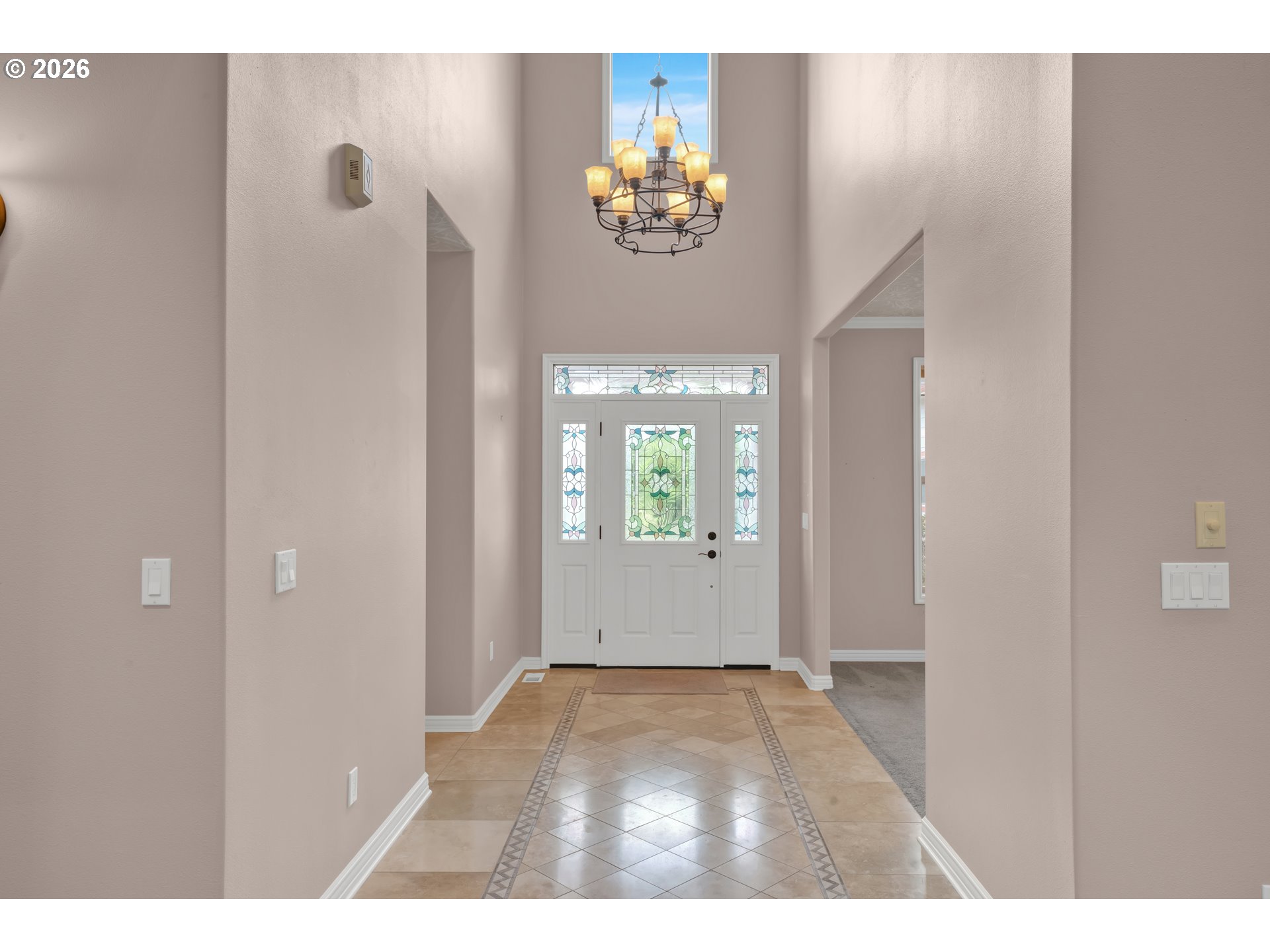 1619 Willow Loop Property Photo 4