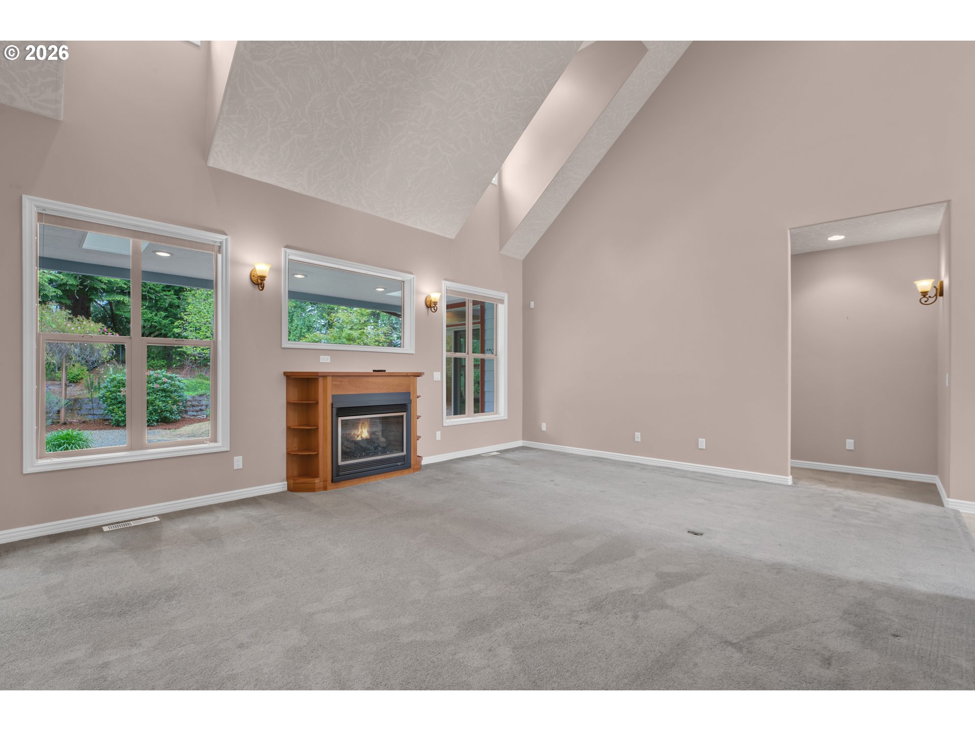 1619 Willow Loop Property Photo 8