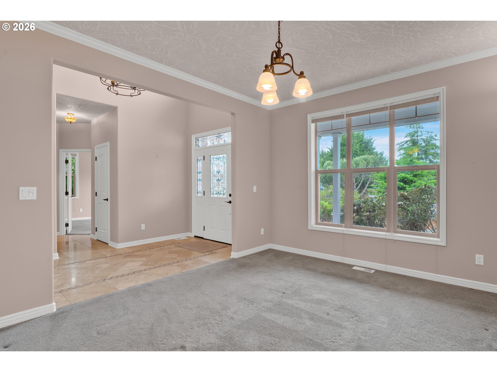 1619 Willow Loop Property Photo 10