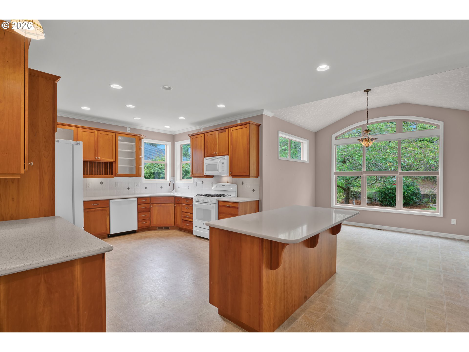 1619 Willow Loop Property Photo 11