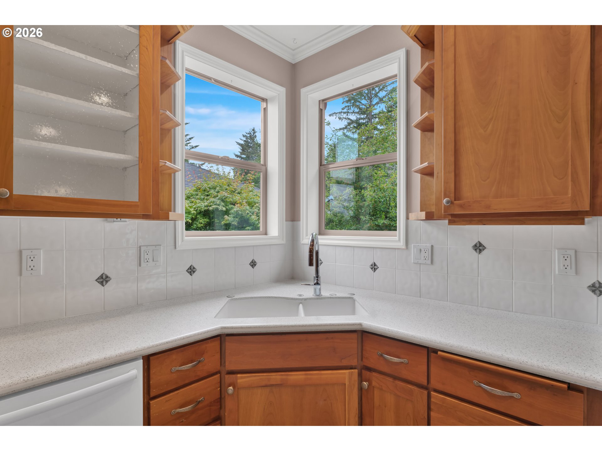 1619 Willow Loop Property Photo 15