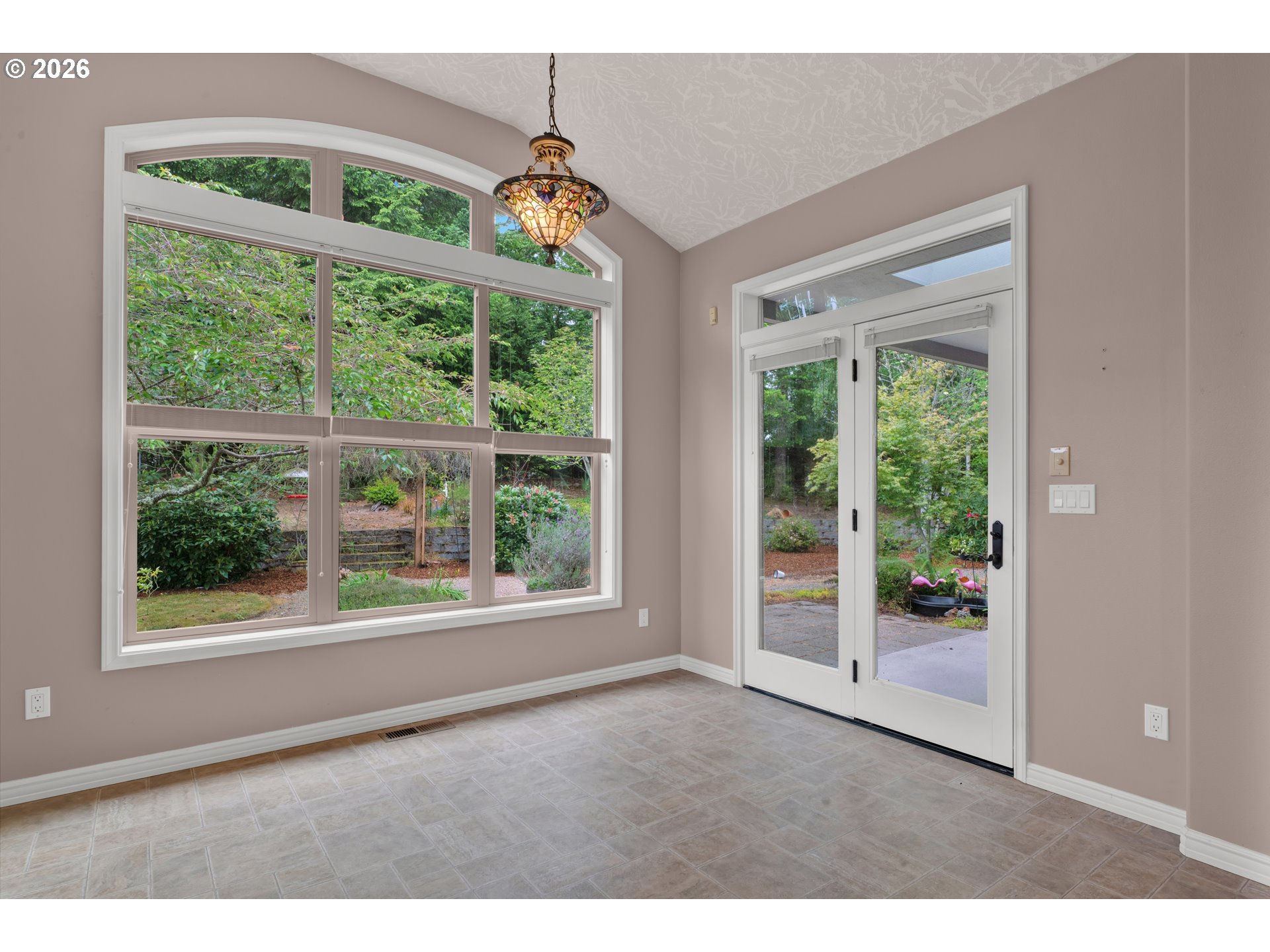 1619 Willow Loop Property Photo 17